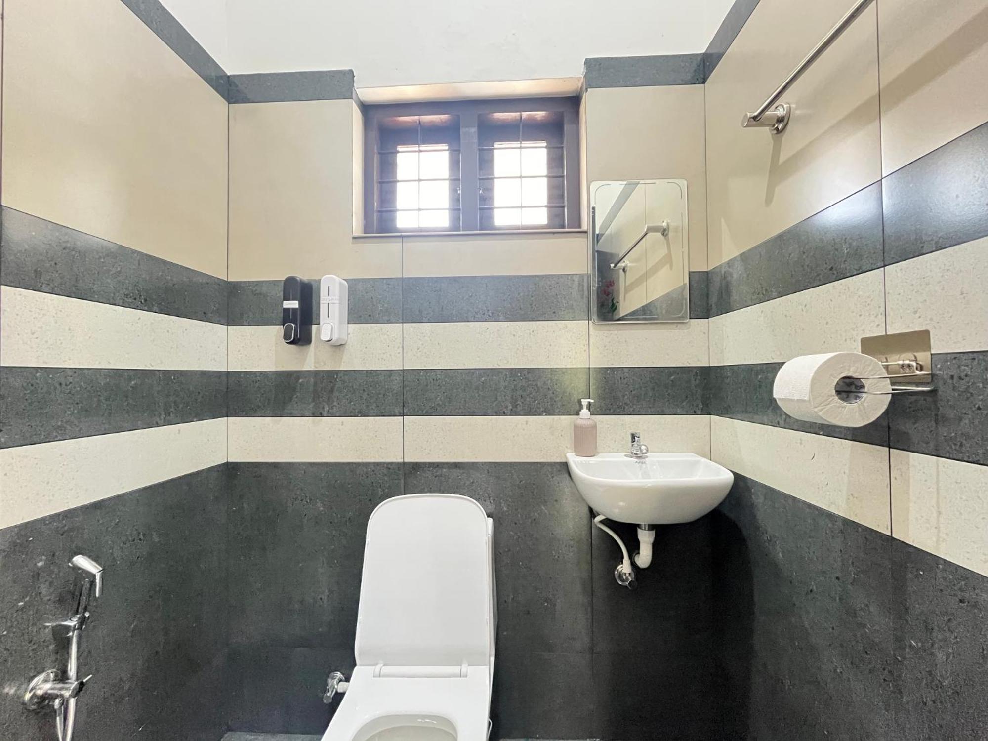 Beachhaus 1 - 10mincliff Ac 2bhk Flat In 4bhk House Apartment Varkala