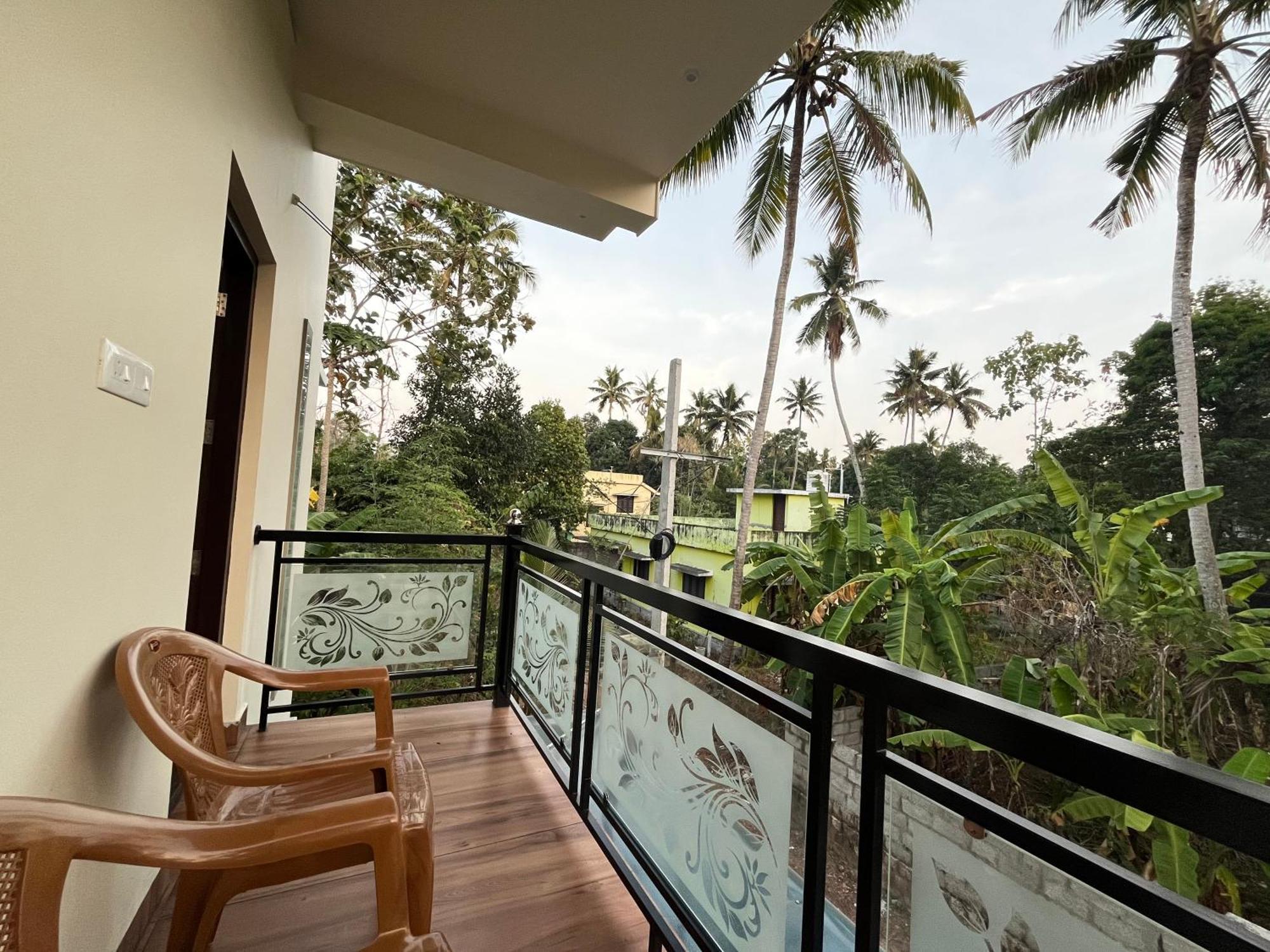 Beachhaus 1 - 10mincliff Ac 2bhk Flat In 4bhk House