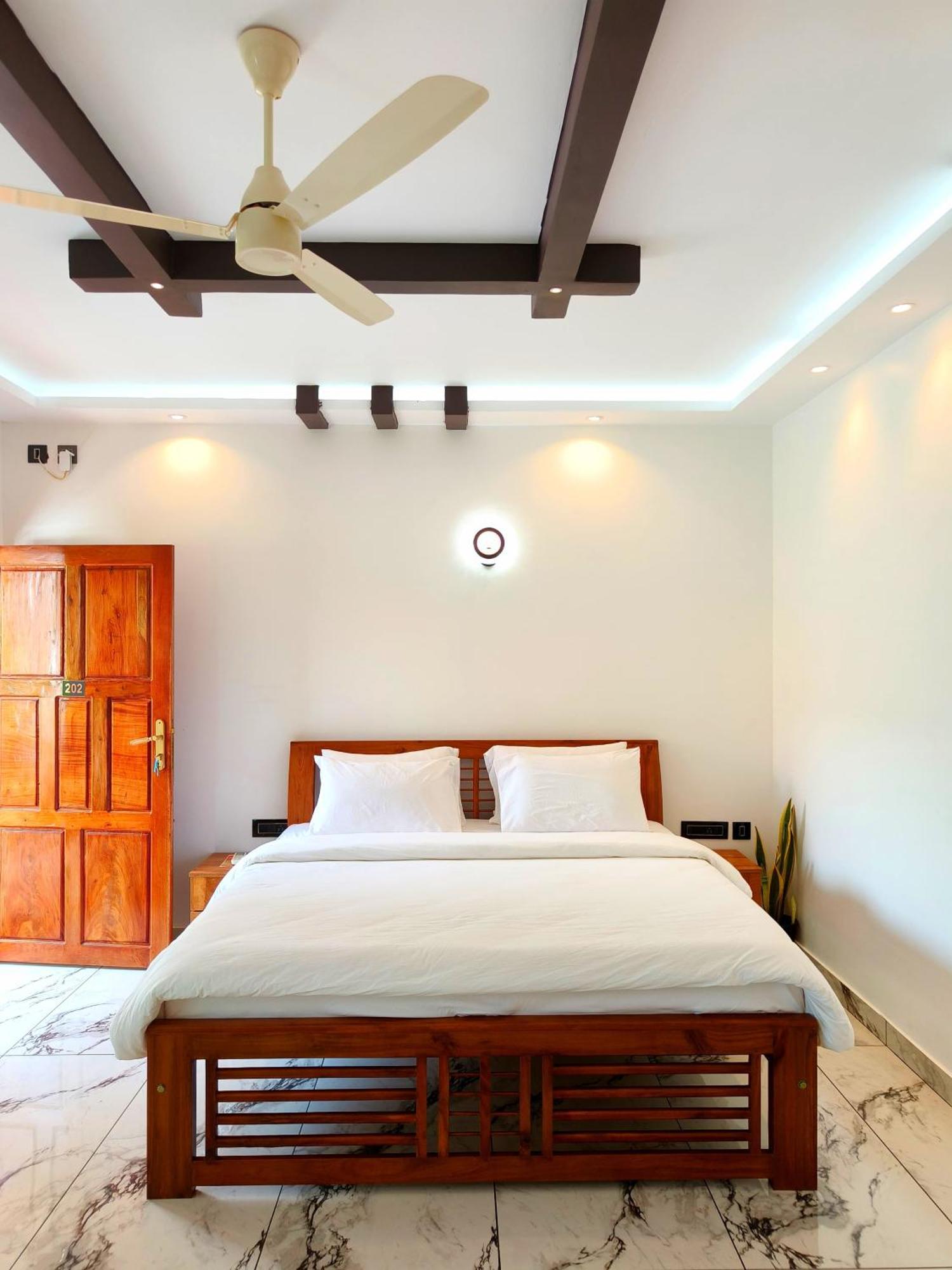 Resort Wavealokam Retreat Varkala