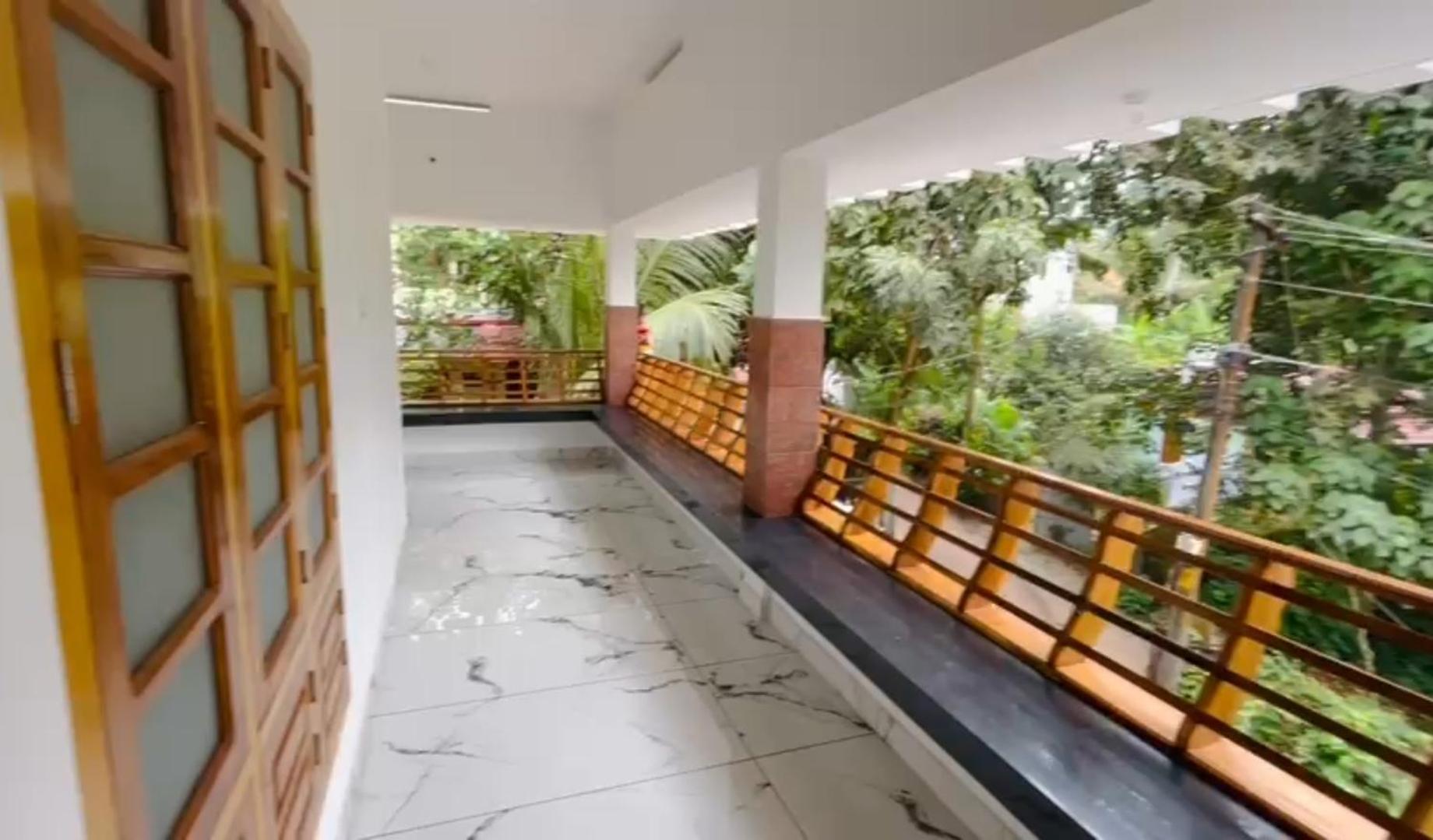 Cliff Diaries Guest house *