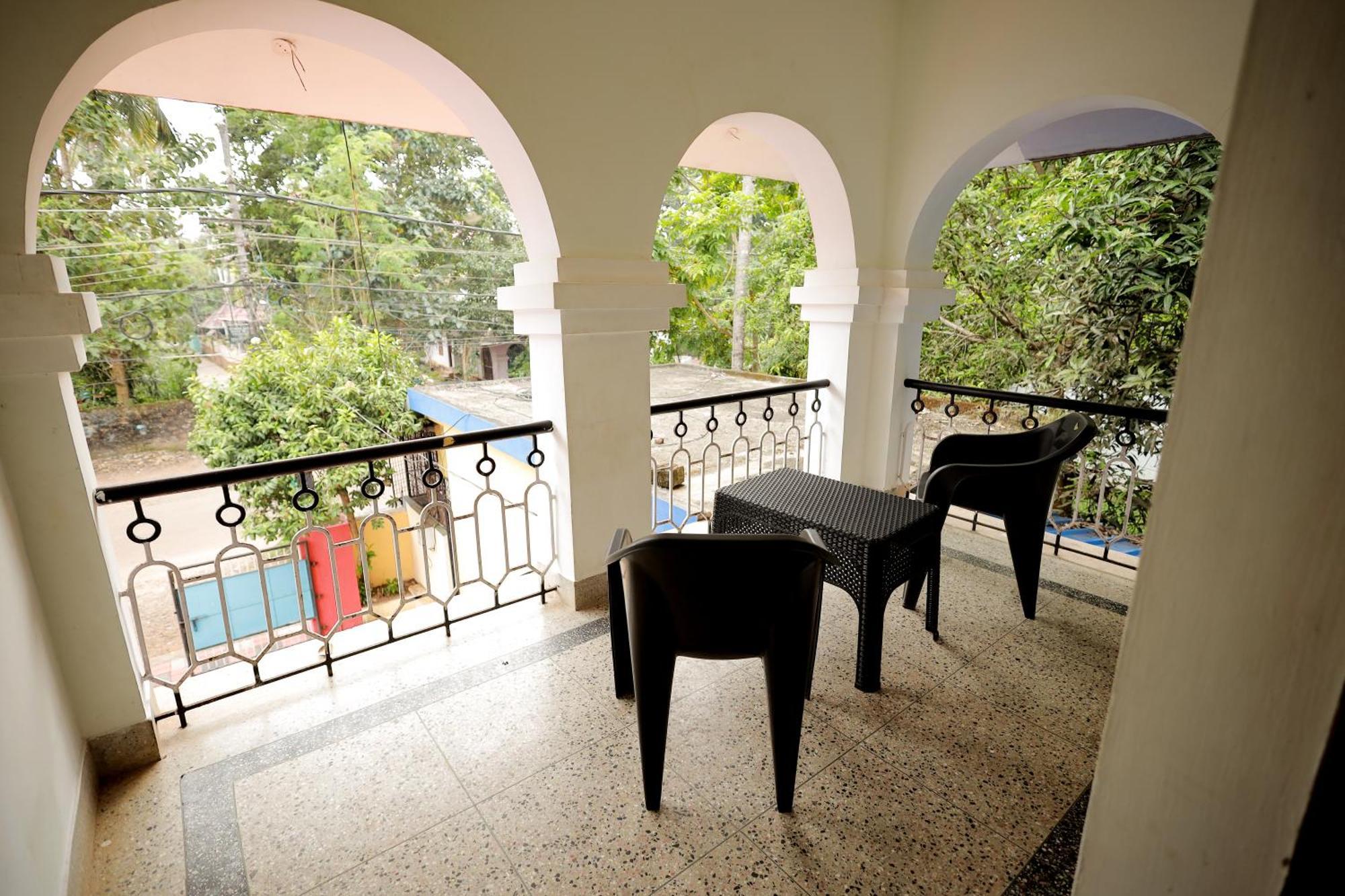 Hotel Sherin *