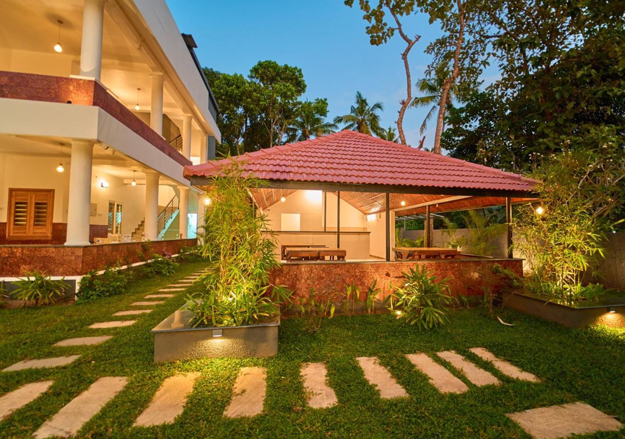 Voye Homes Signature Pool , Just 950 M From Cliff And Hotel