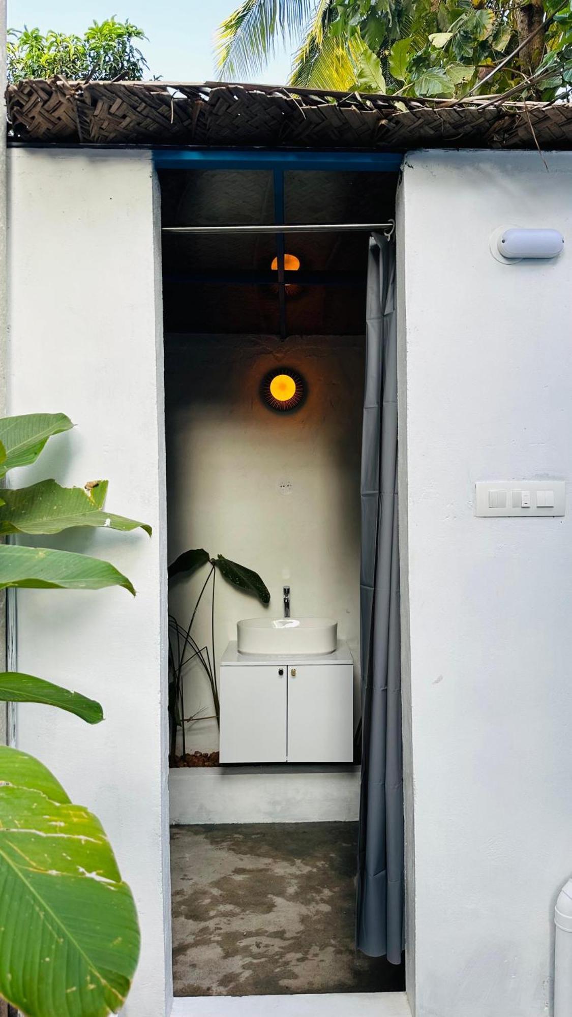 Liv Iyra - Boutique Varkala