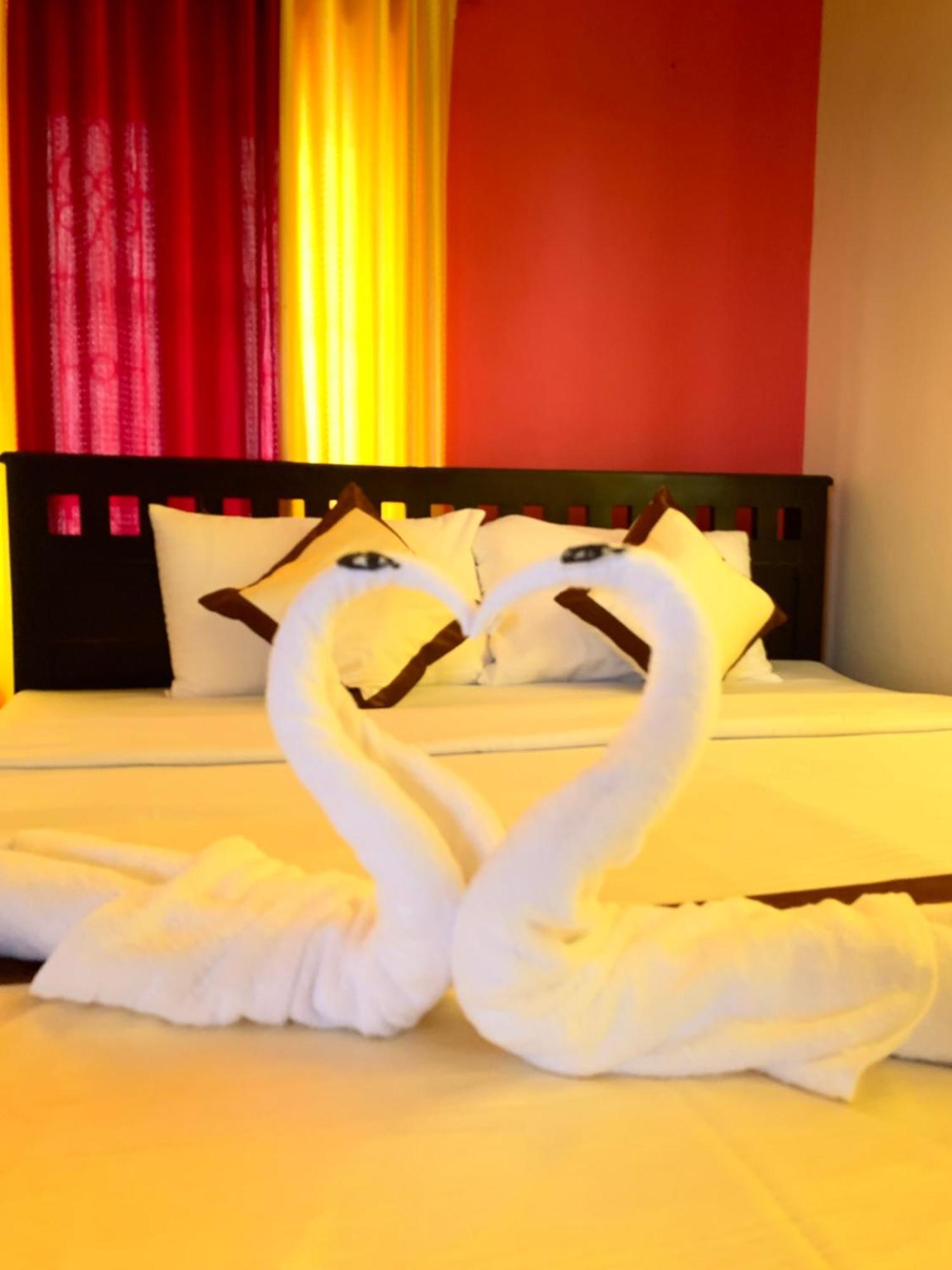 Mermaid Manor Bed & Breakfast *