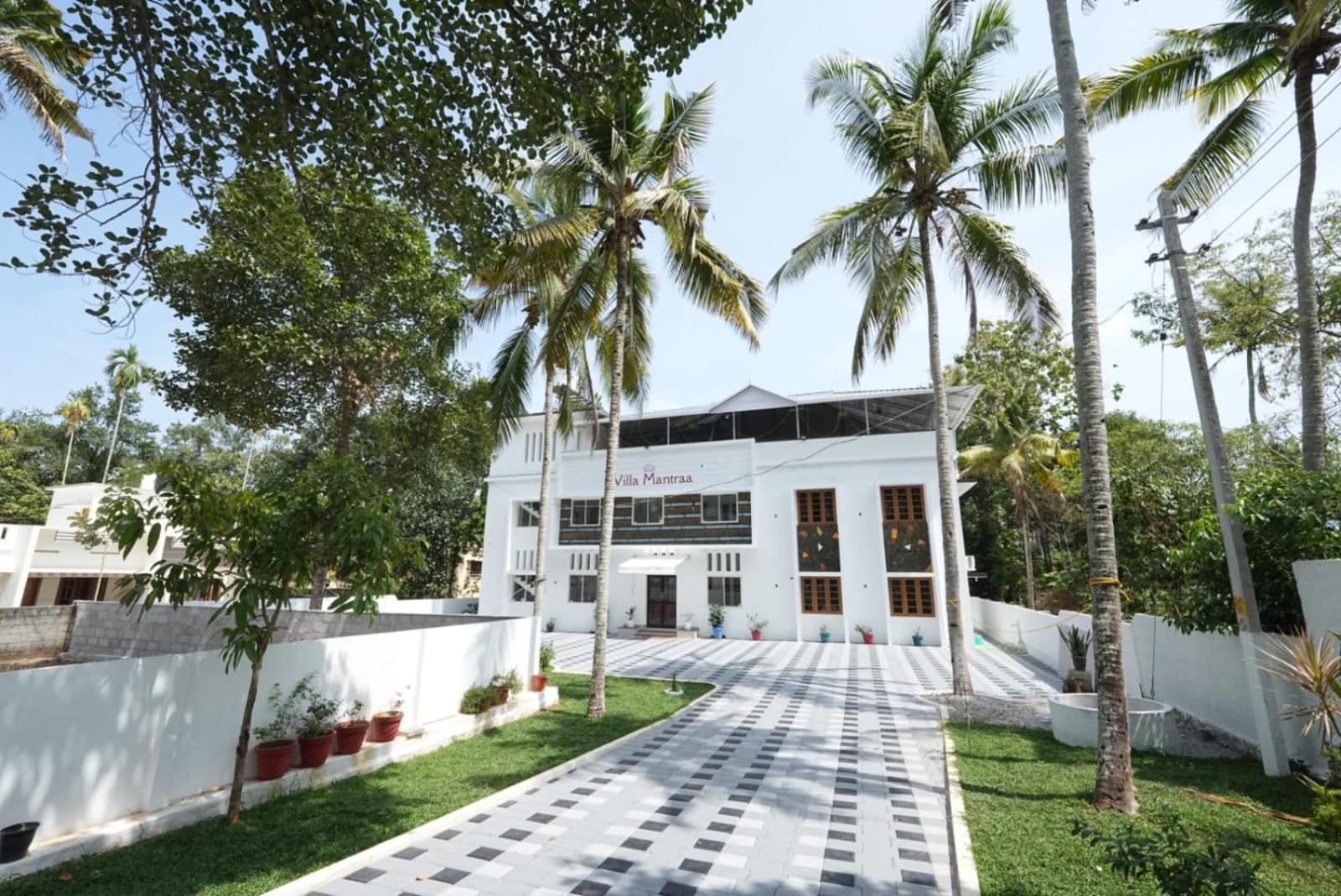 Bed & Breakfast Mantraa Varkala
