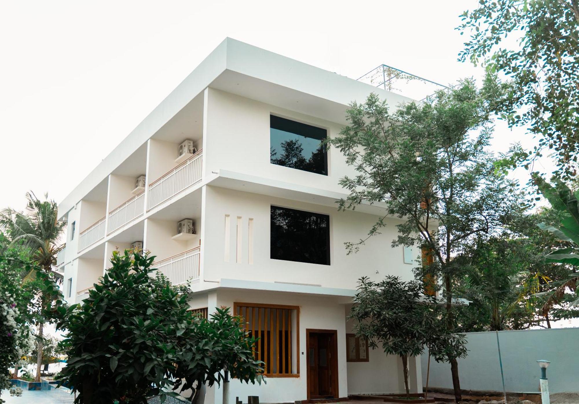 Skylar Seaview & Ayurveda Varkala