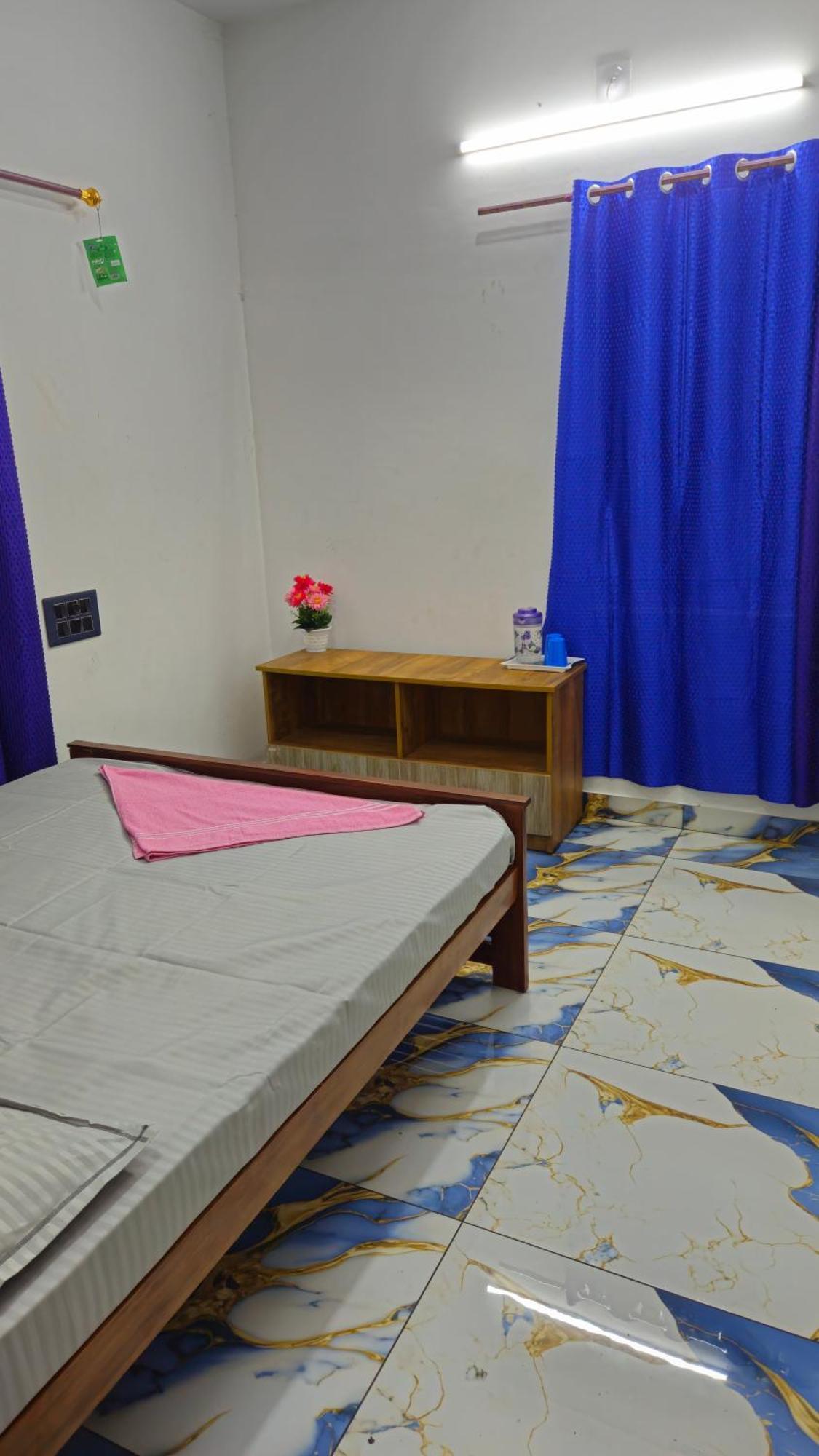 Homestay Neelambari