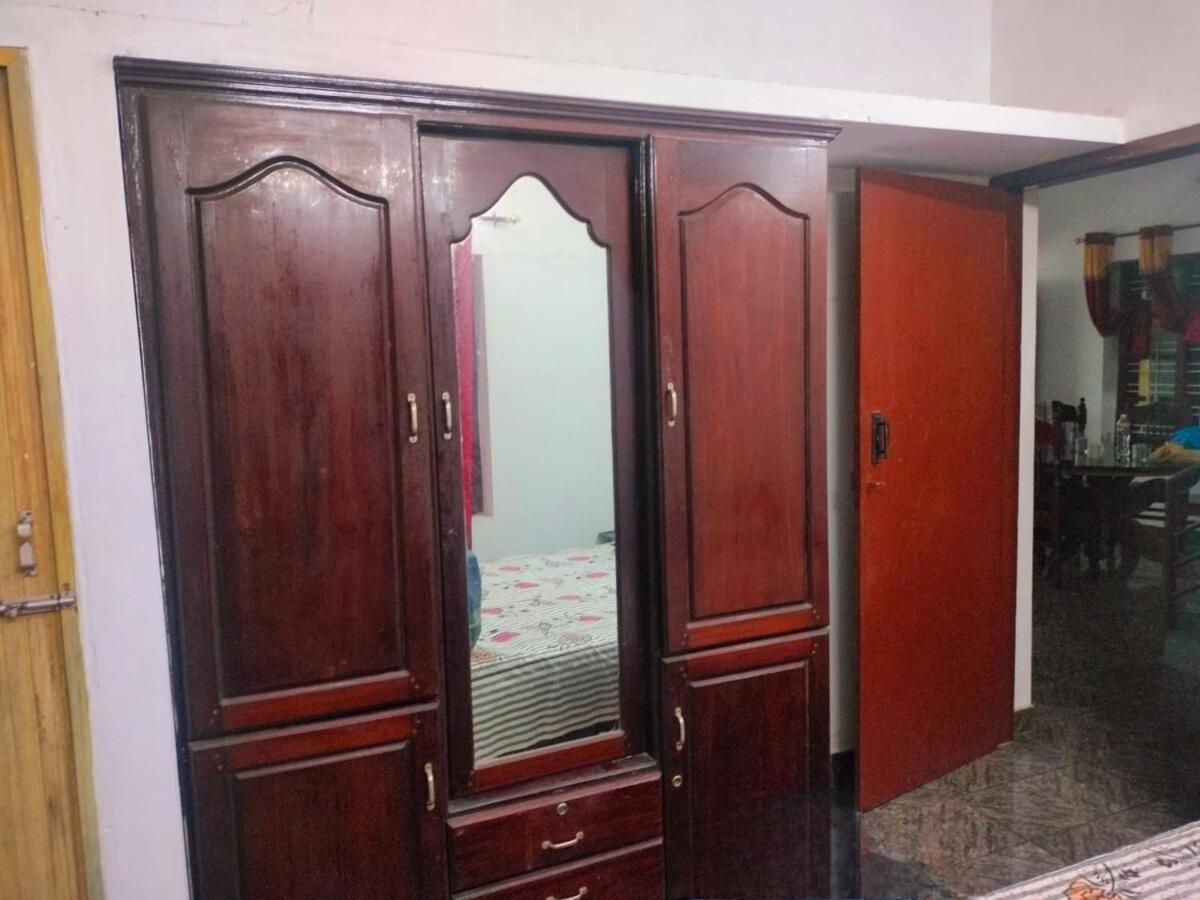 Swathi,home Near Sivagiri And