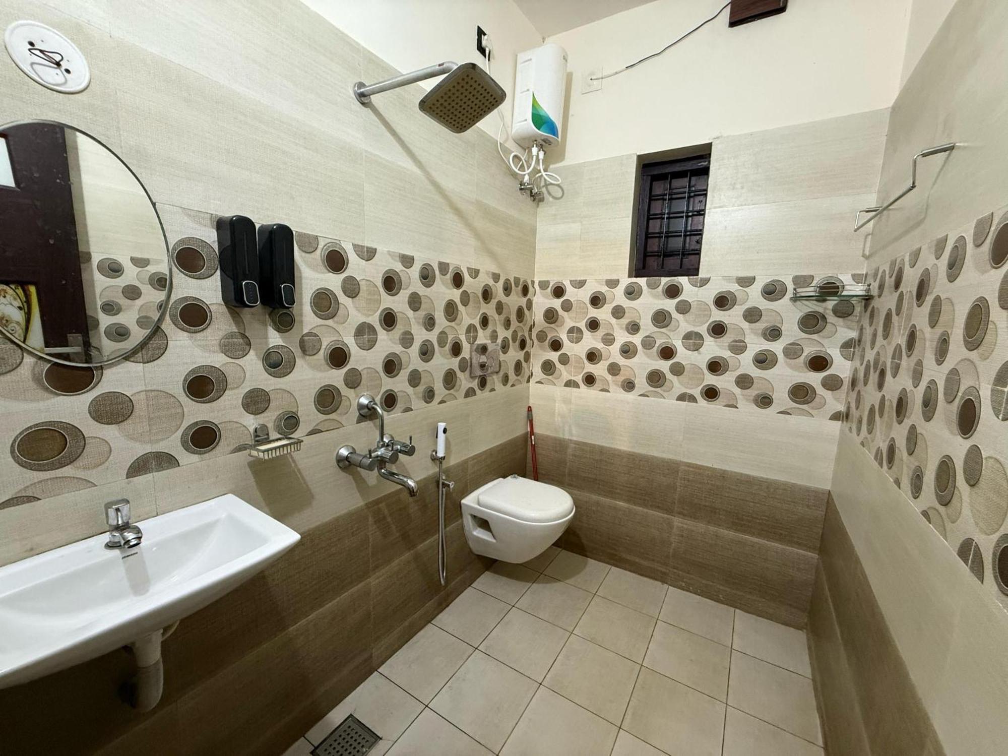 Cliff Niyara Ac Bedrooms Walkable Distance To Beach Apartment *