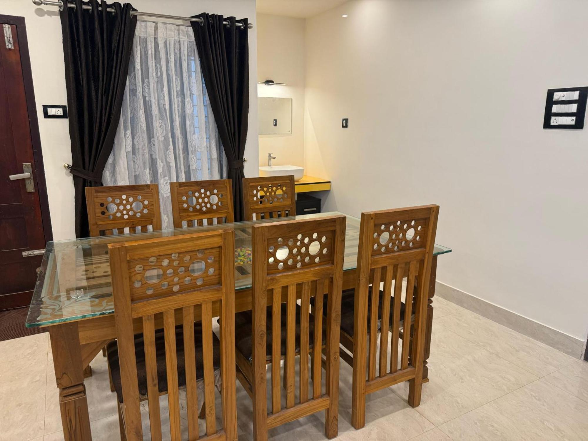 Cliff Niyara Ac Bedrooms Walkable Distance To Beach Apartment *