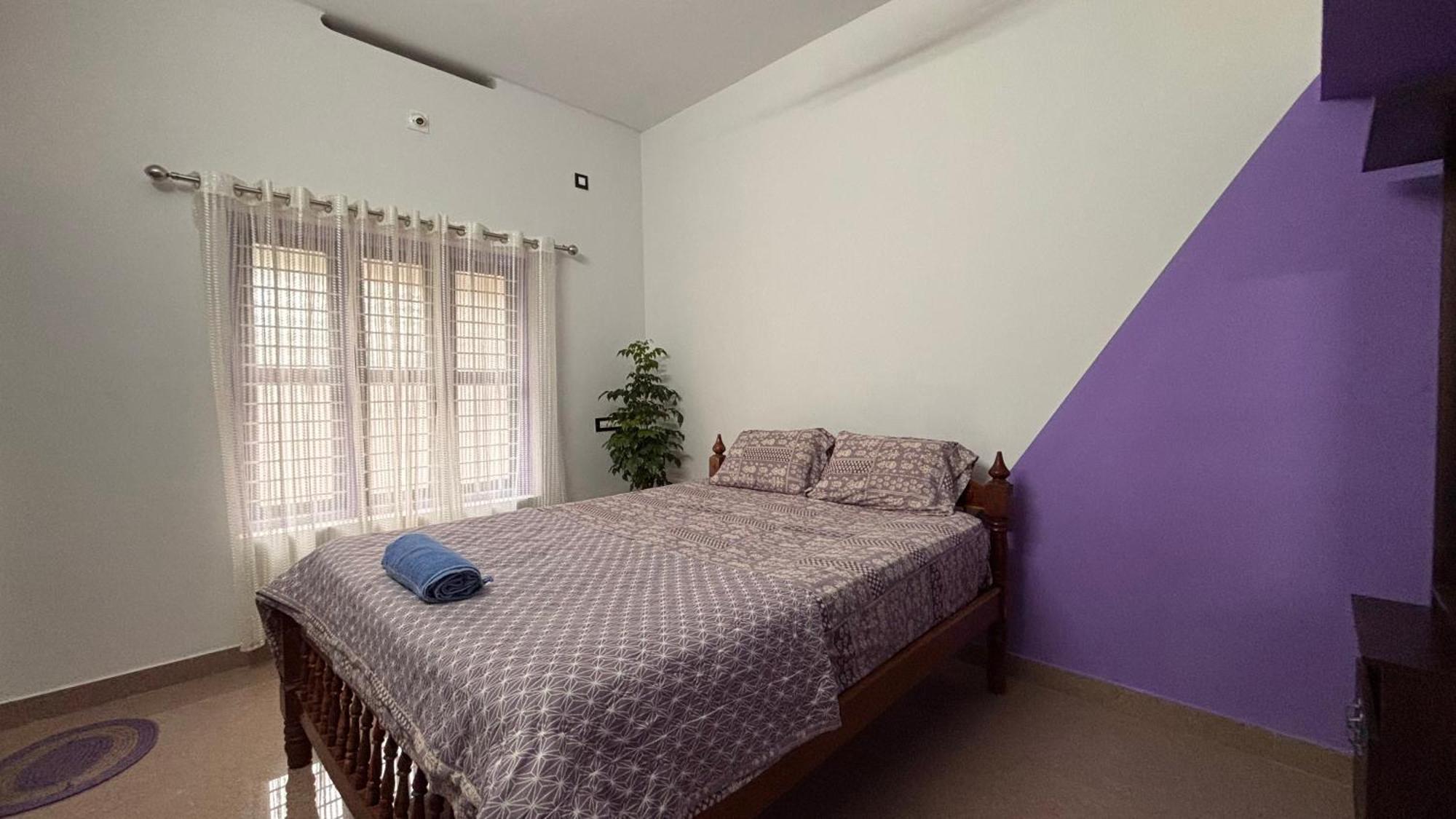 Guest house Hide Out *