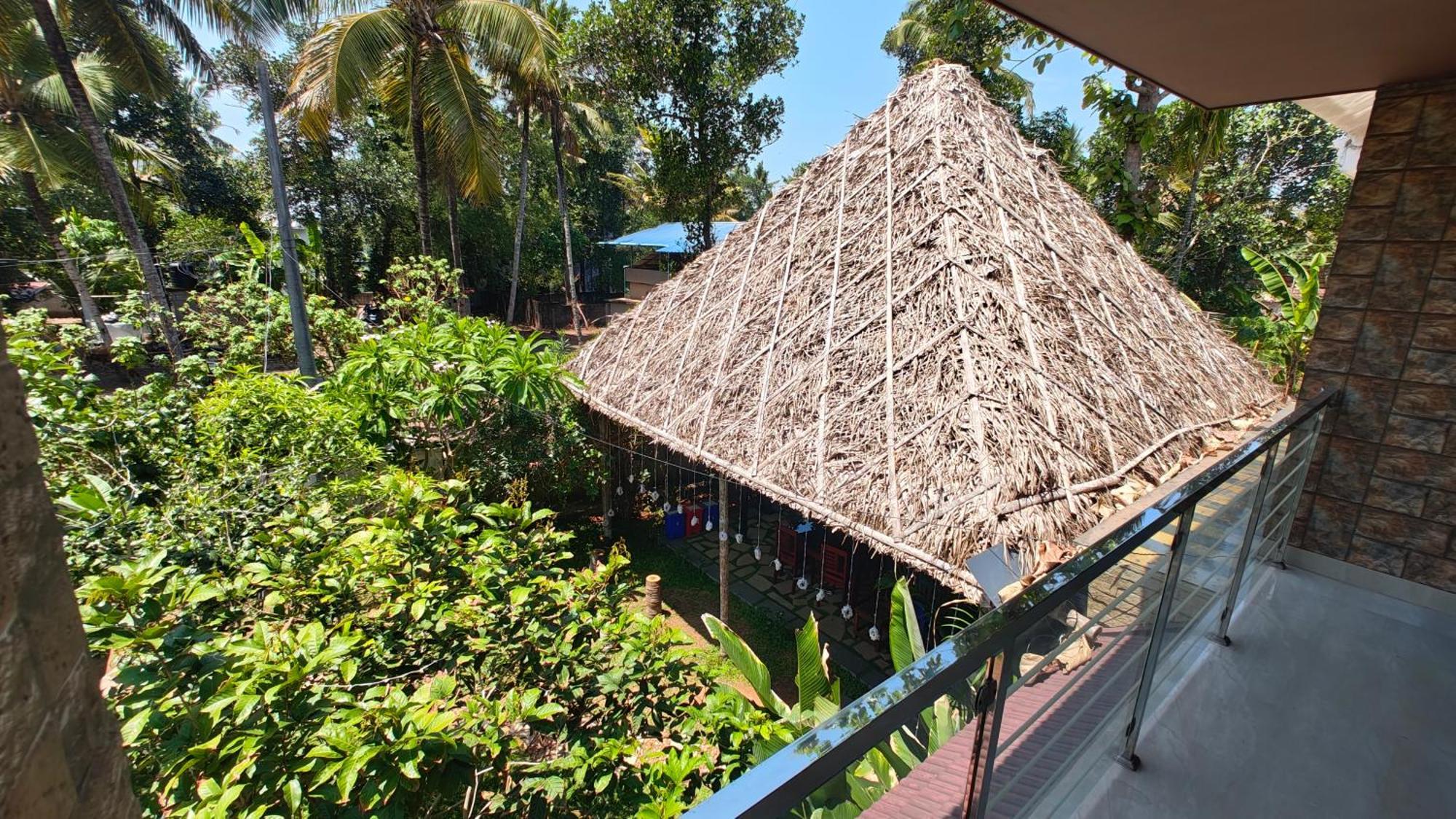 Sky's Surf Hostel