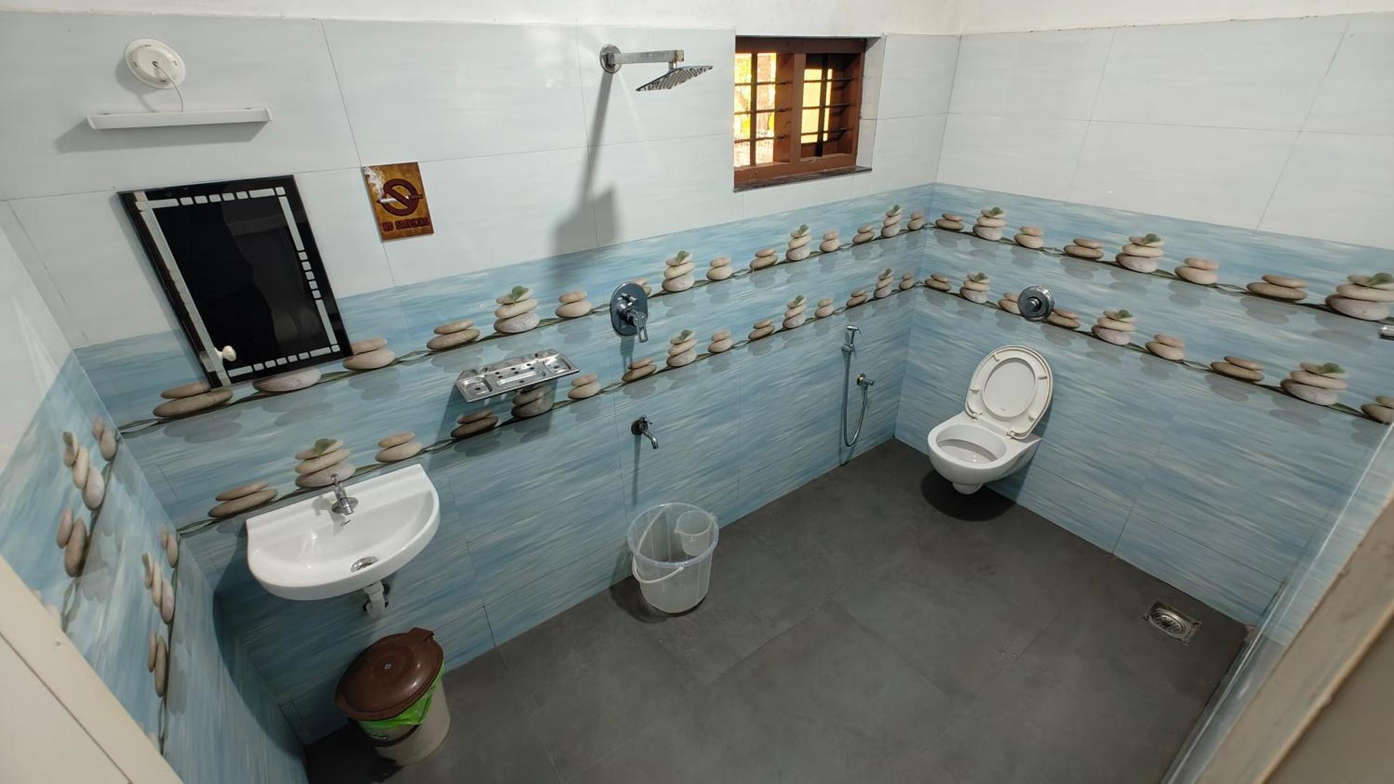 Hostel Sky's Surf Varkala