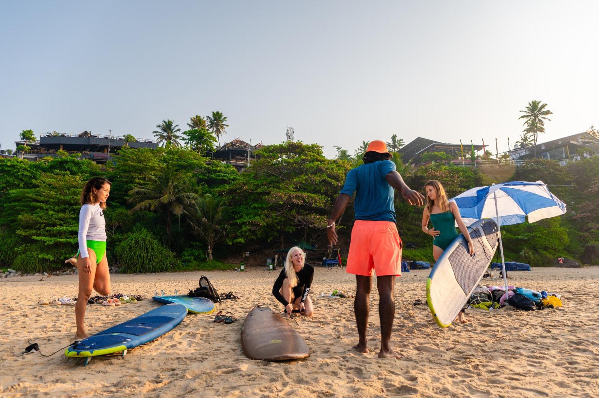 Sky's Surf Hostel *