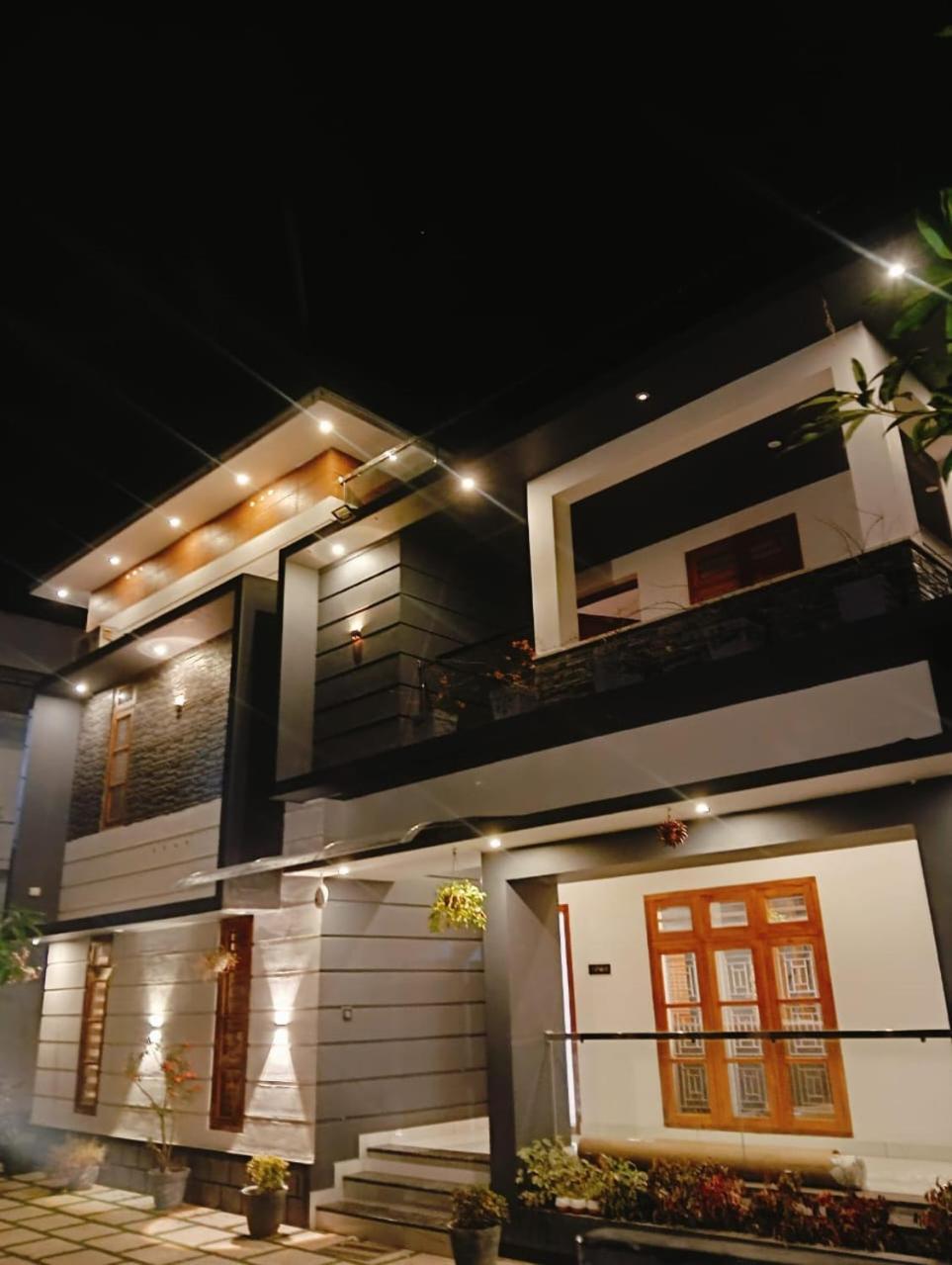Hotel Cliff Aura By Saash Varkala