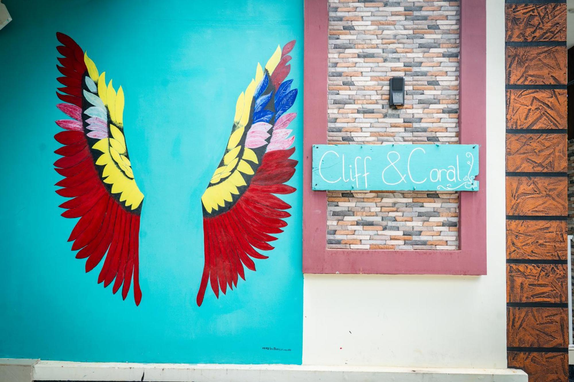 Cliff & Coral Hostel Varkala