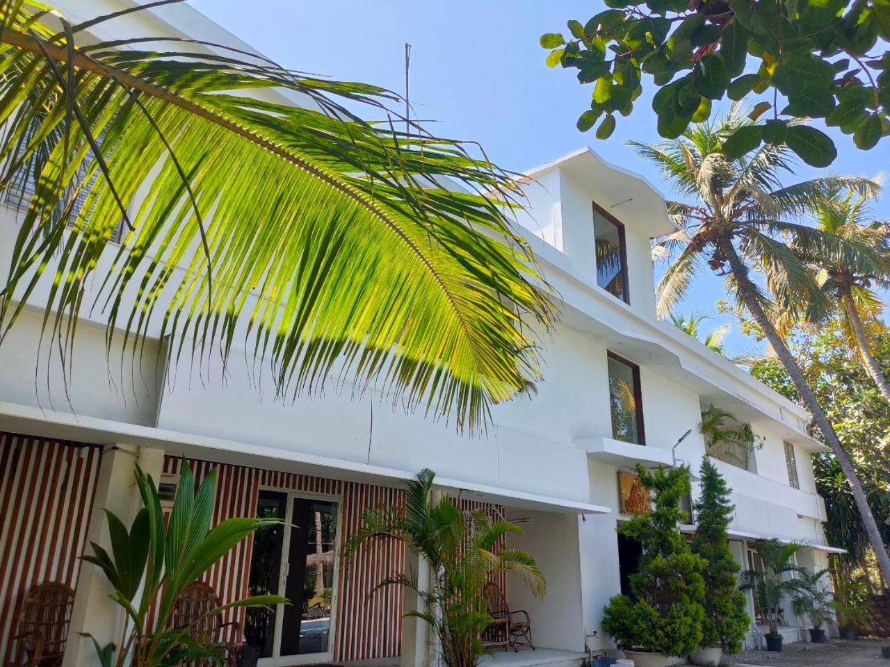 Satta Deluxe Hotel Varkala