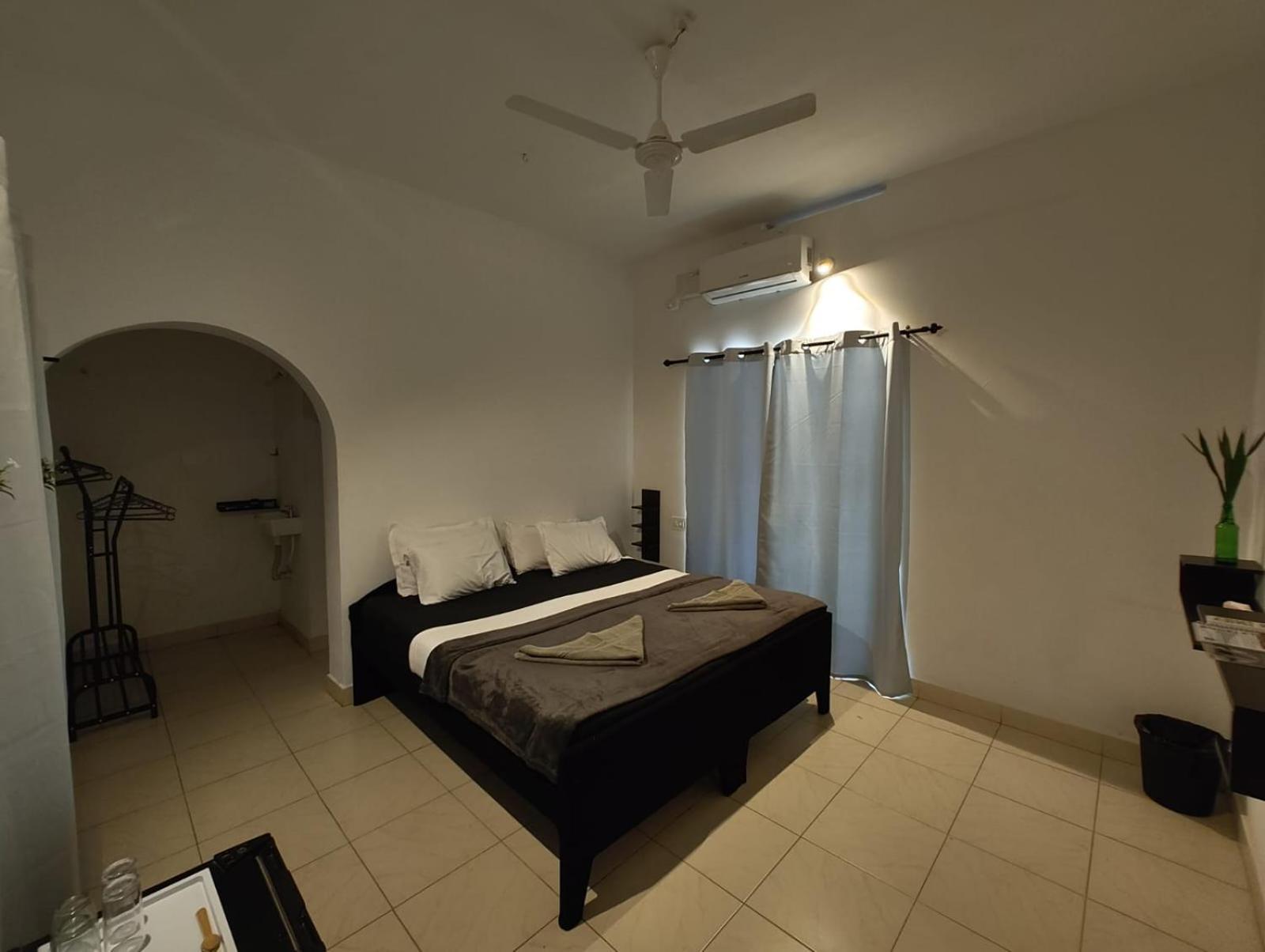 Satta Deluxe Hotel