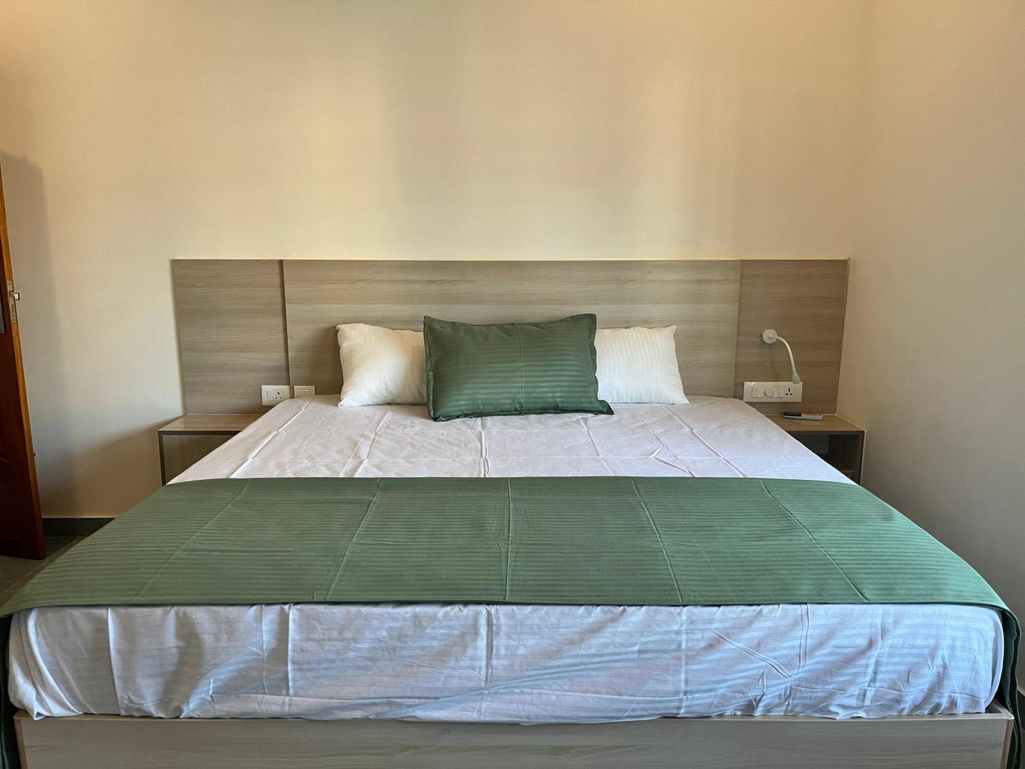 Guest house Bava & Retreat Center Varkala
