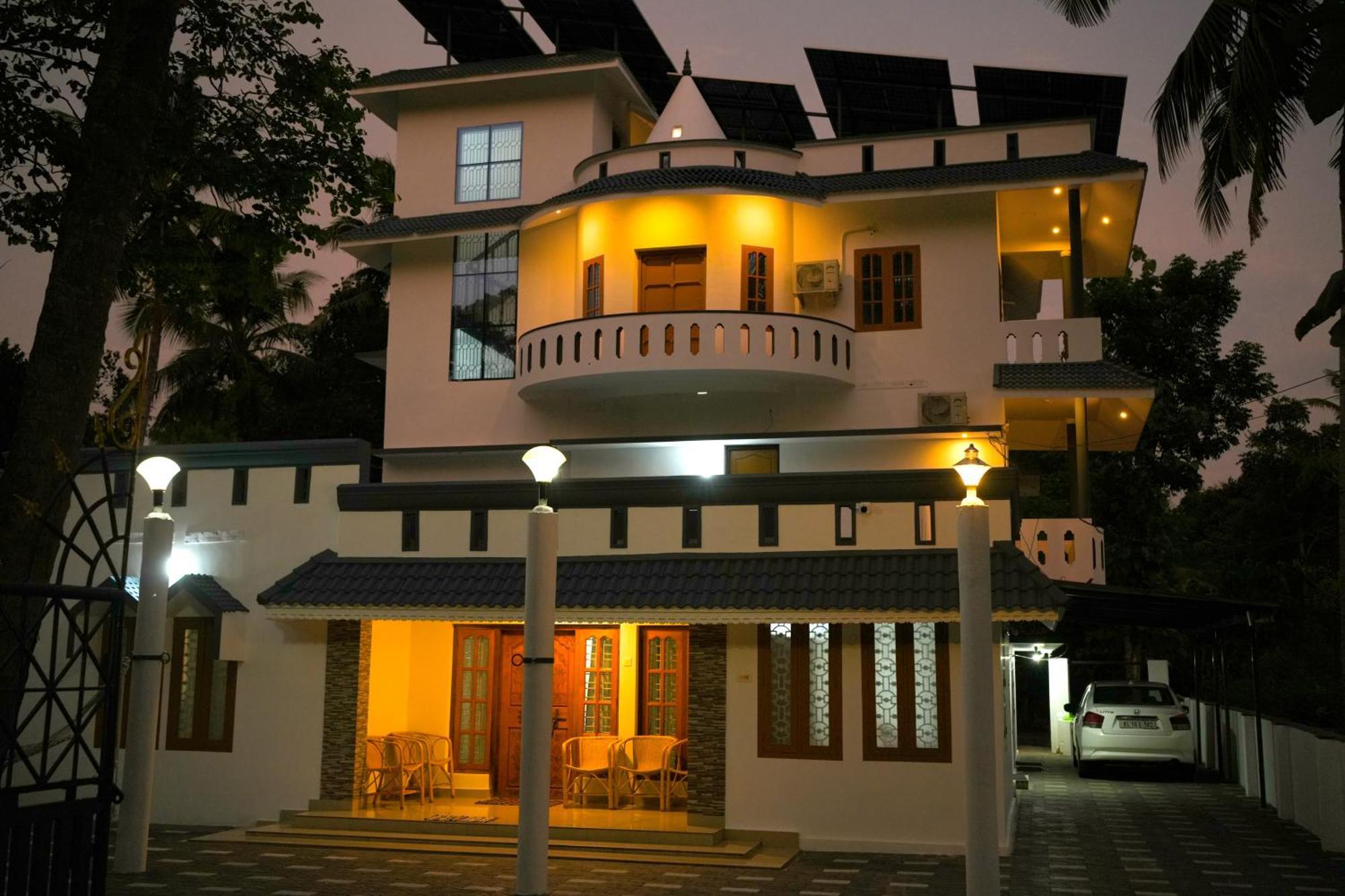 Varkala- Aroma Ac Pvt Hammocks Kitchen Varkala