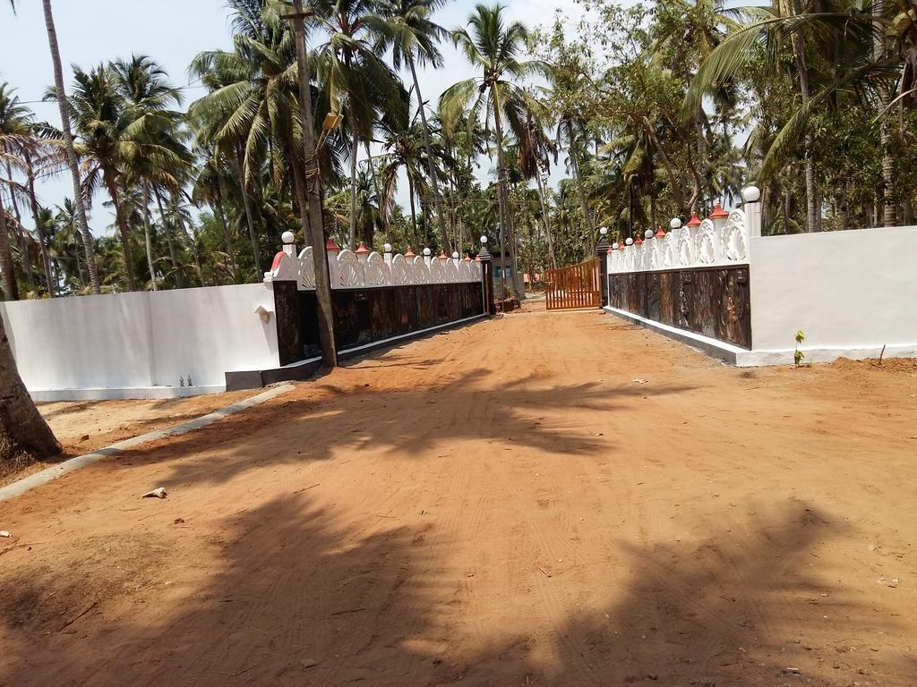 Homestay M R Beach & Varkala