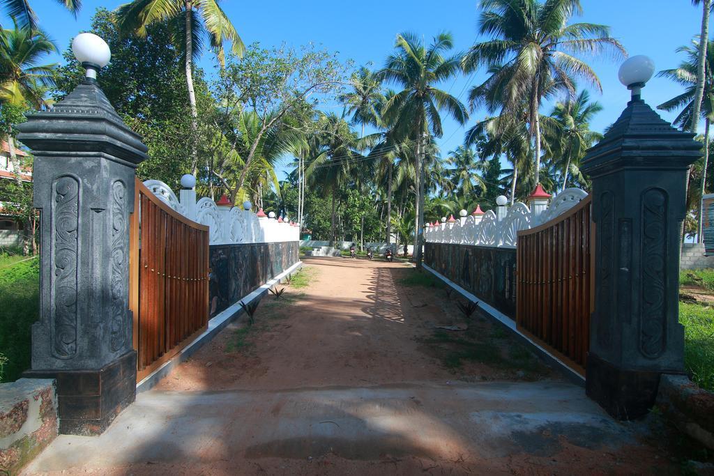 Homestay M R Beach &
