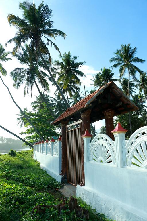 Homestay M R Beach &