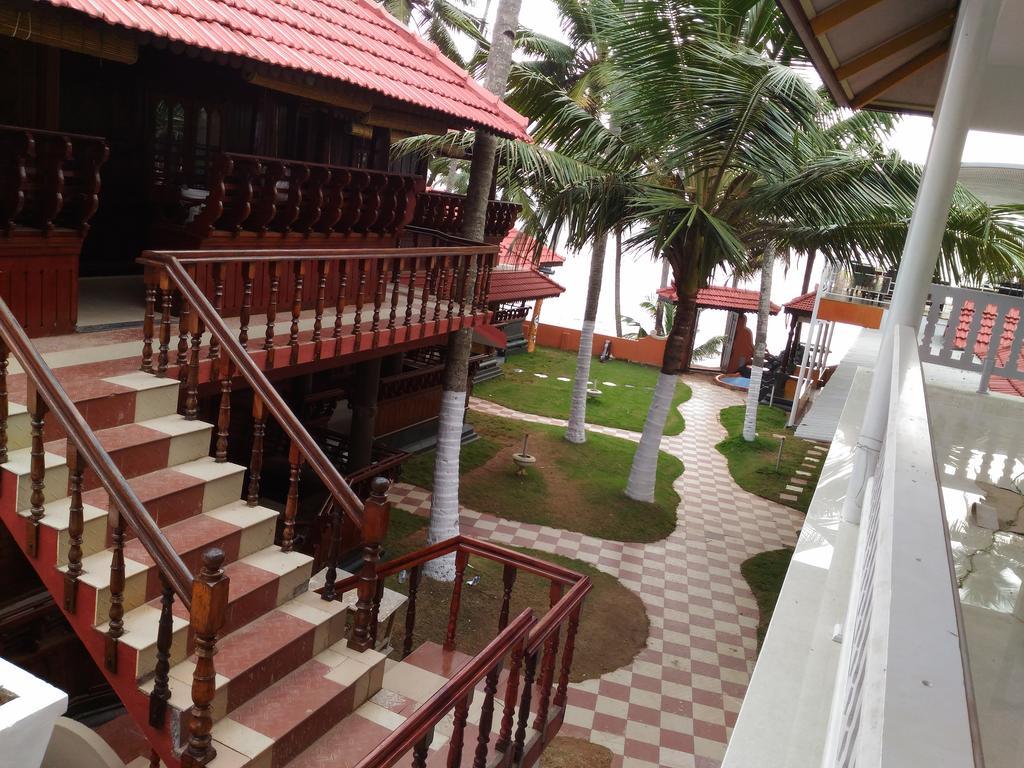 Black 3* Varkala