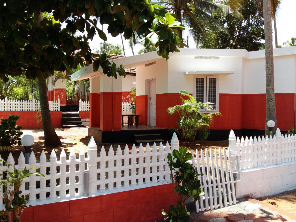 Homestay M R Beach &