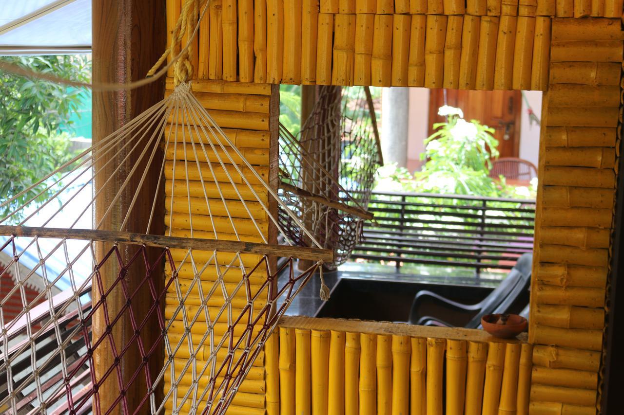 Mummy Bamboo House Inn *