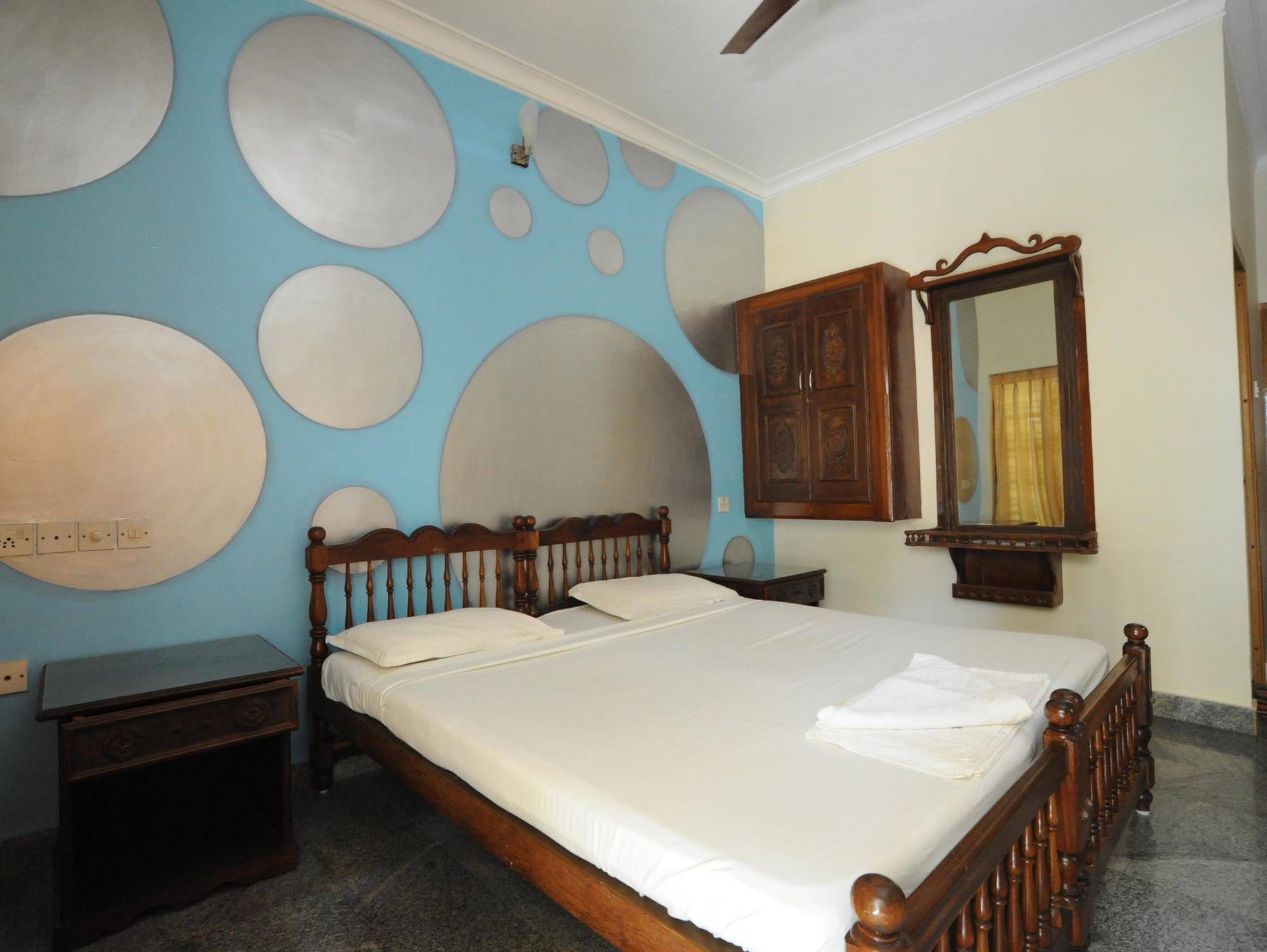 Hotel Oceanic Residency *