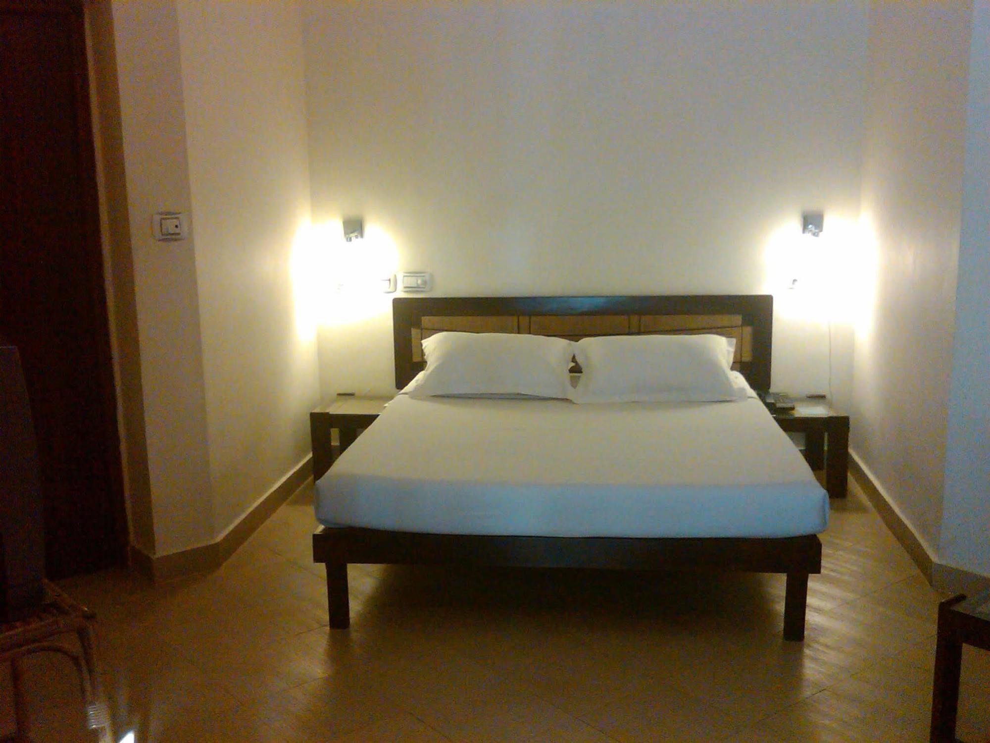 Deshadan Cliff & Resort,varkala 3* Varkala