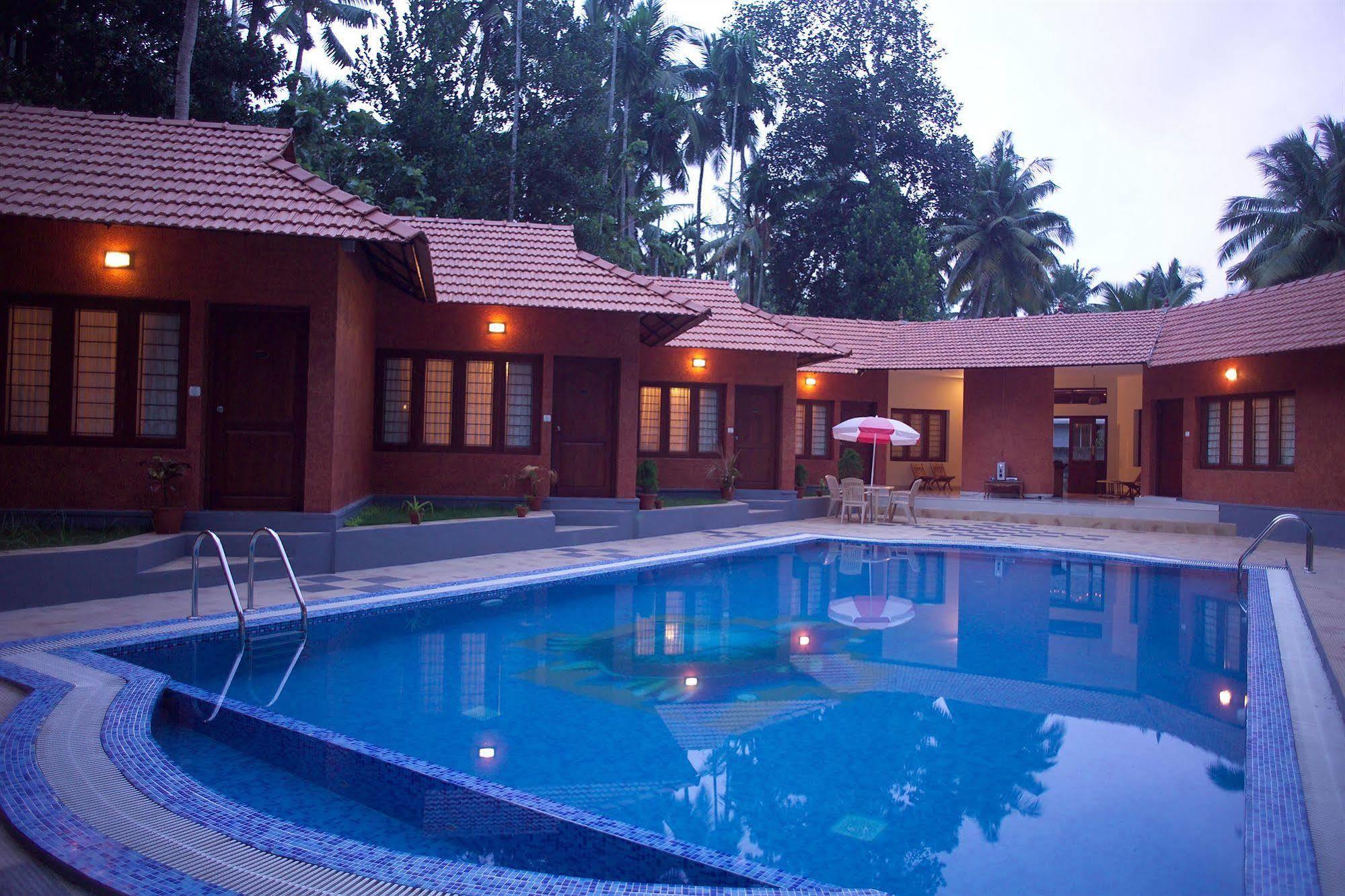 Resort Deshadan Cliff & Resort,varkala 3*