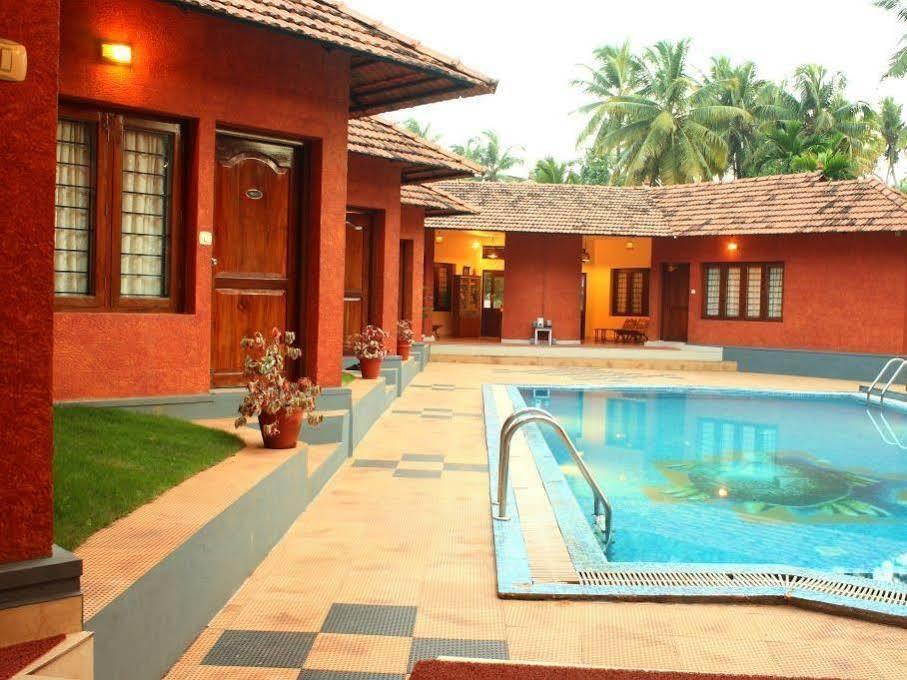 Deshadan Cliff & Resort,varkala