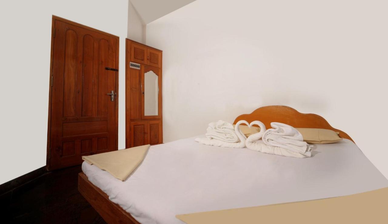 Adam's Paradise Hotel 3*