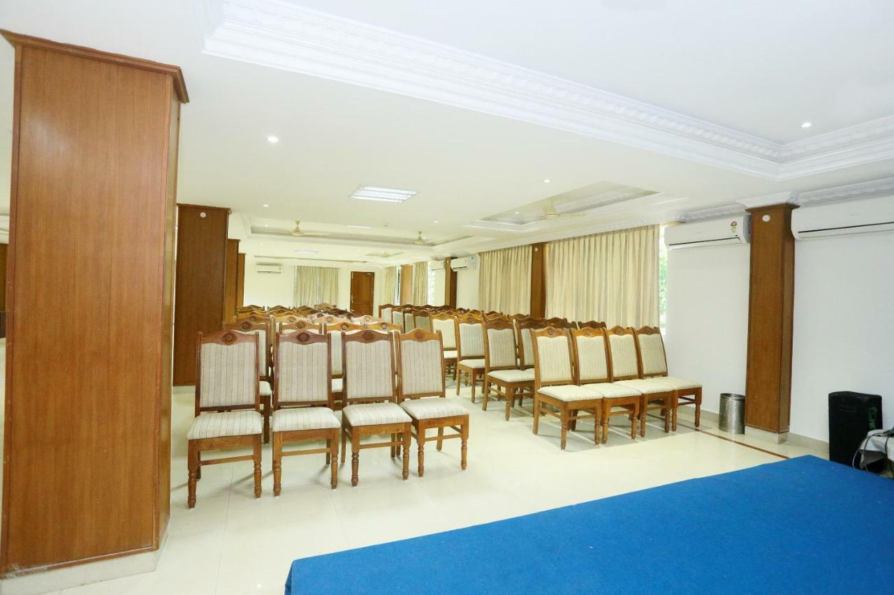 Capital O 37346 Asliyya Grande Hotel 3*