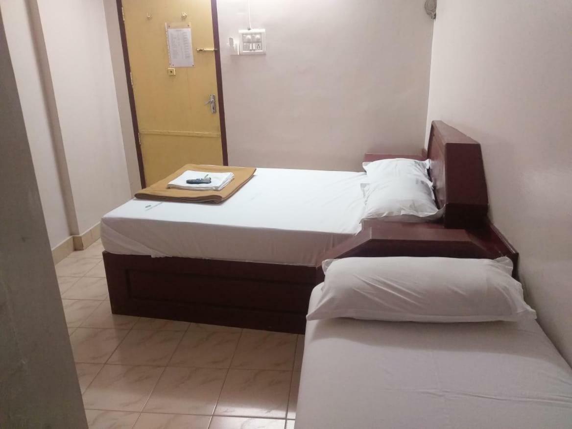 Anandan Tourist Hotel Varkala
