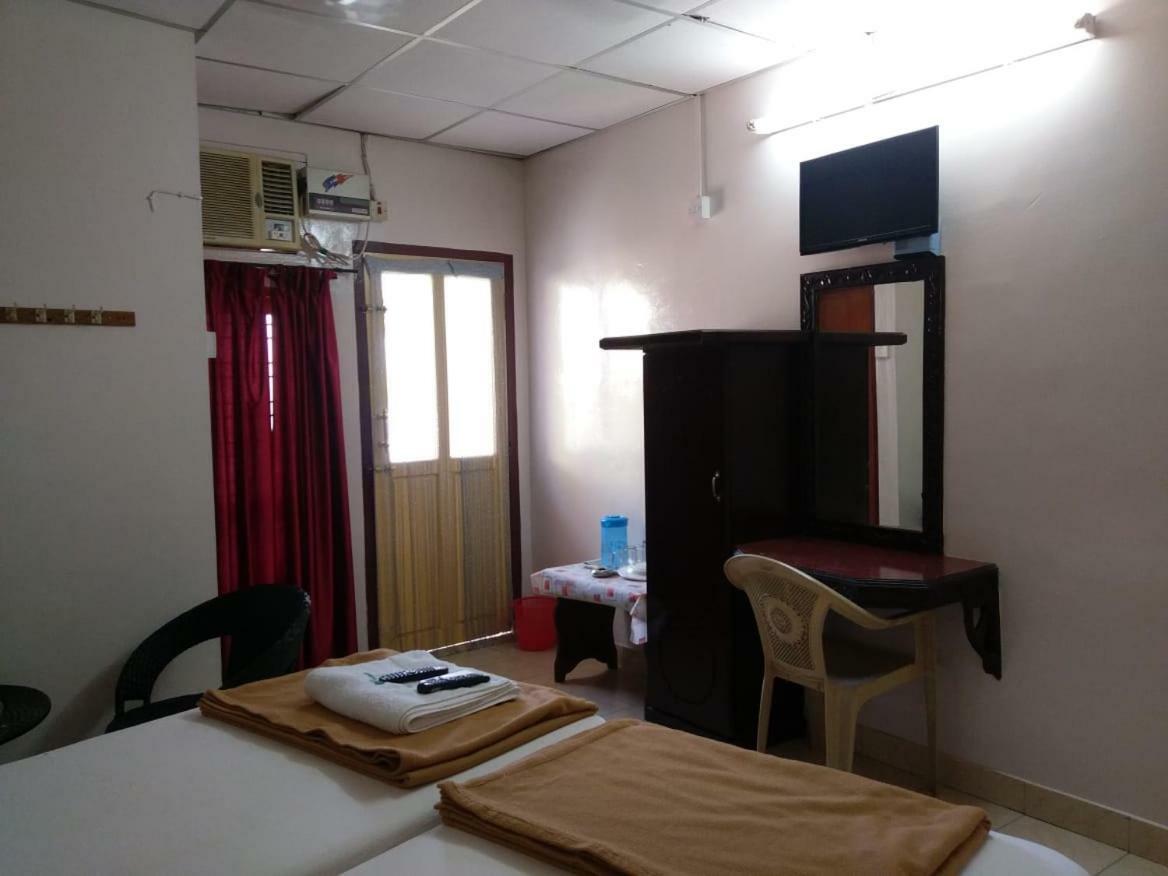 Hotel Anandan Tourist Varkala