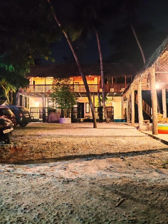 Hostel Calaila