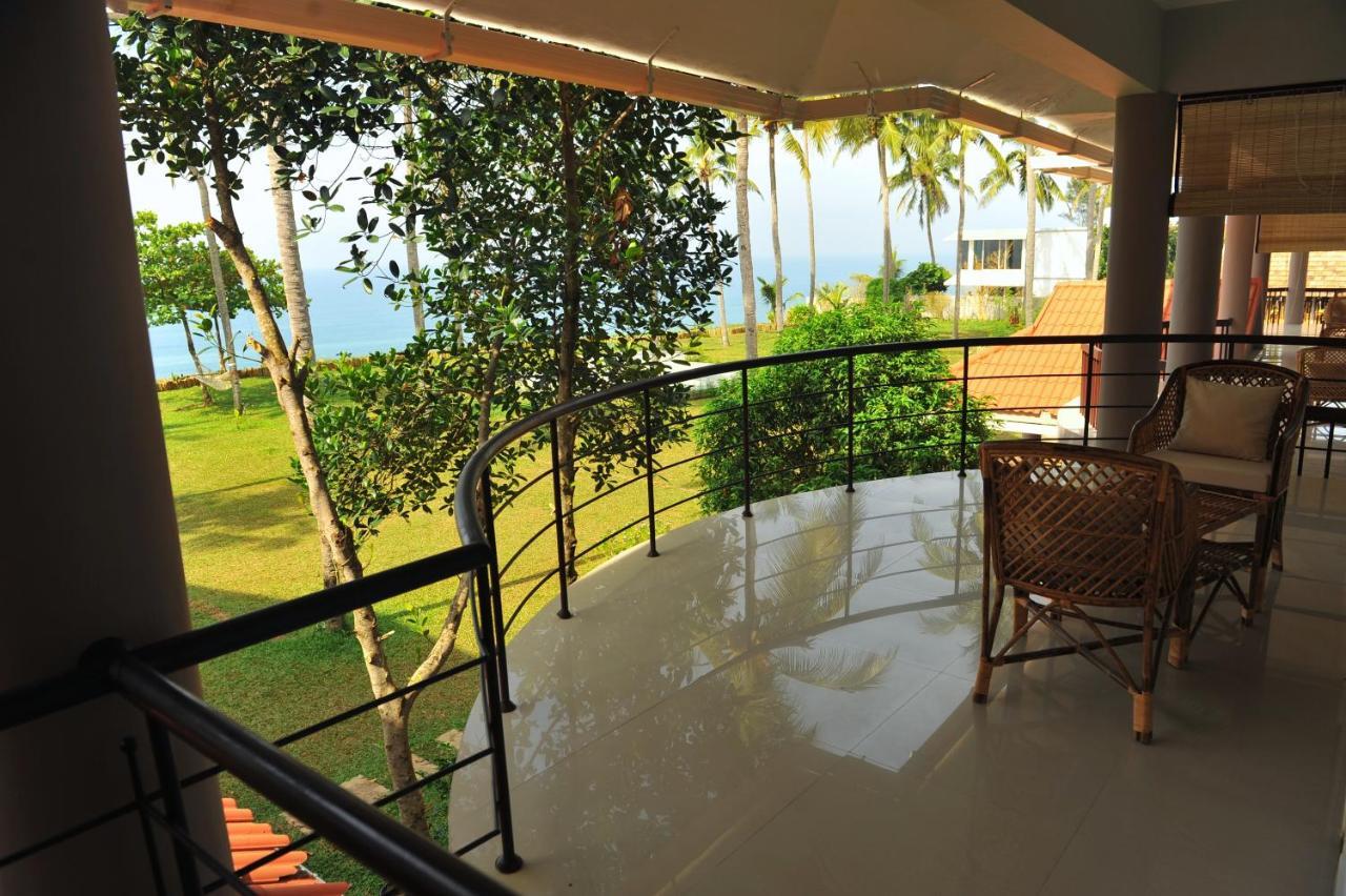 Pura Vida * Varkala