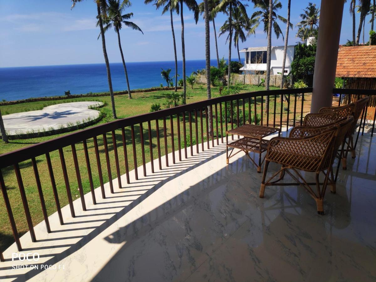 Pura Vida Resort