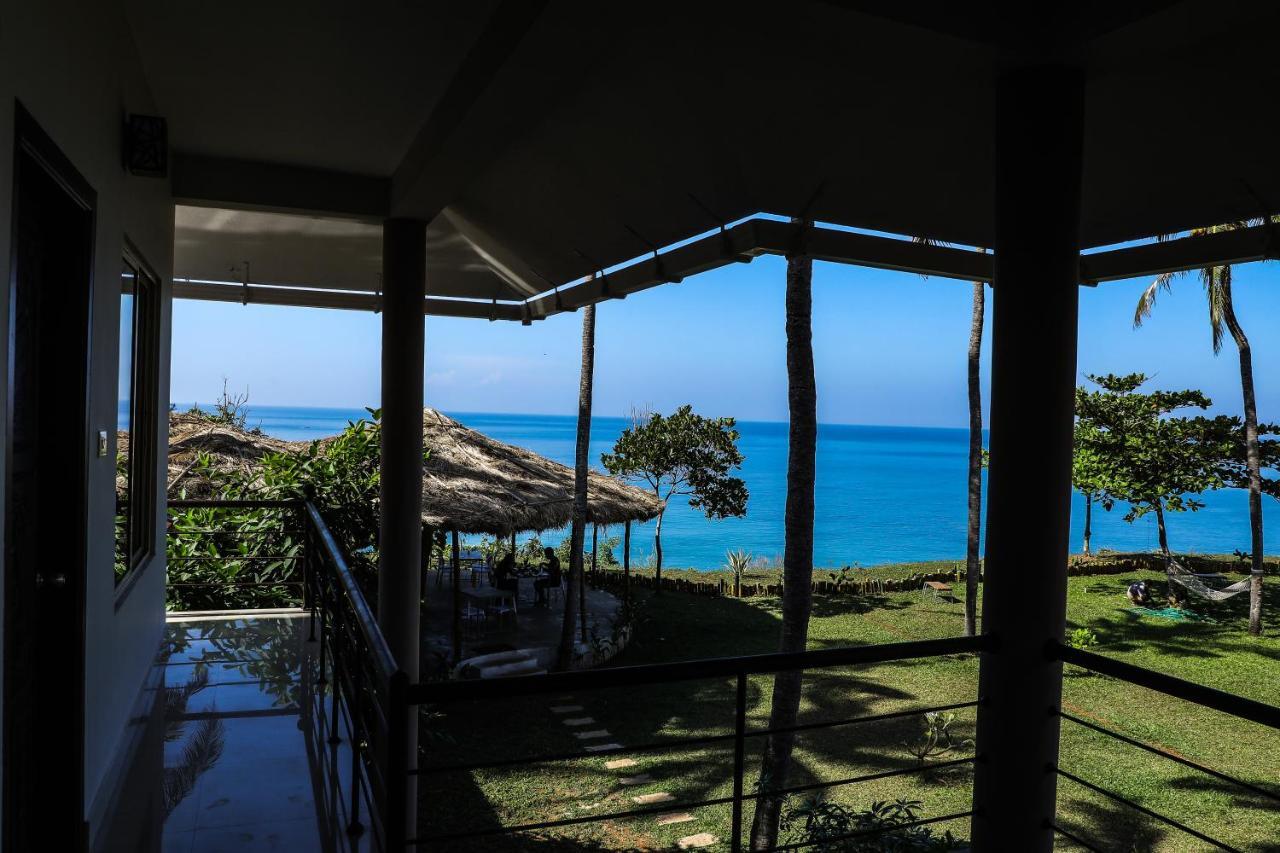 Resort Pura Vida *