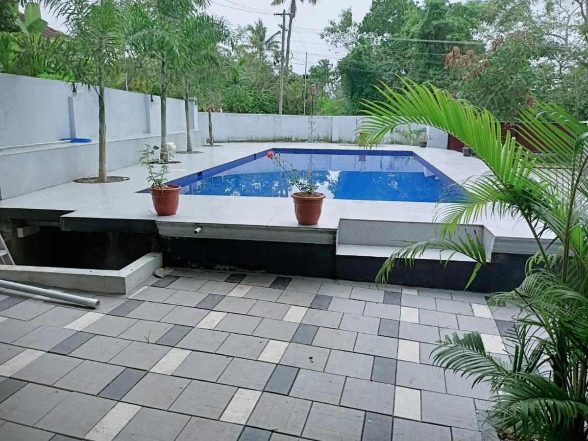 Amanzara * Varkala