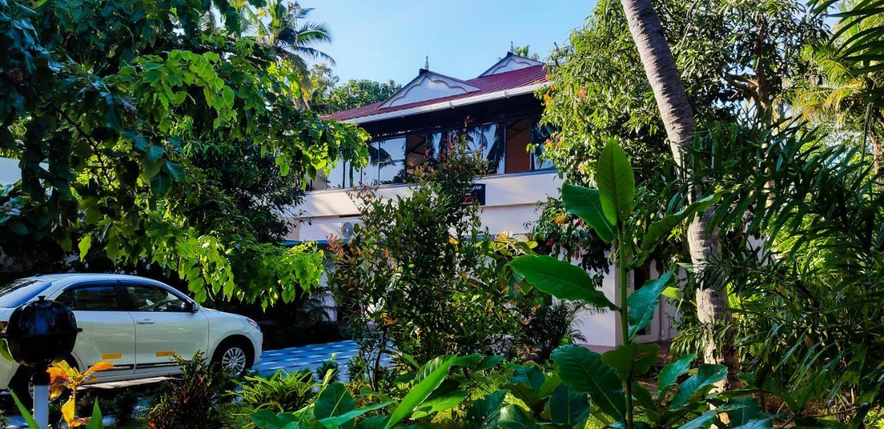 Amanzara * Varkala
