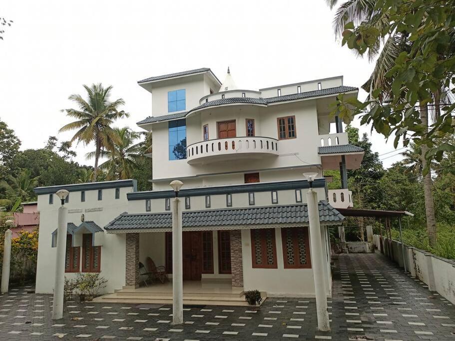 Aroma Ac Varkala
