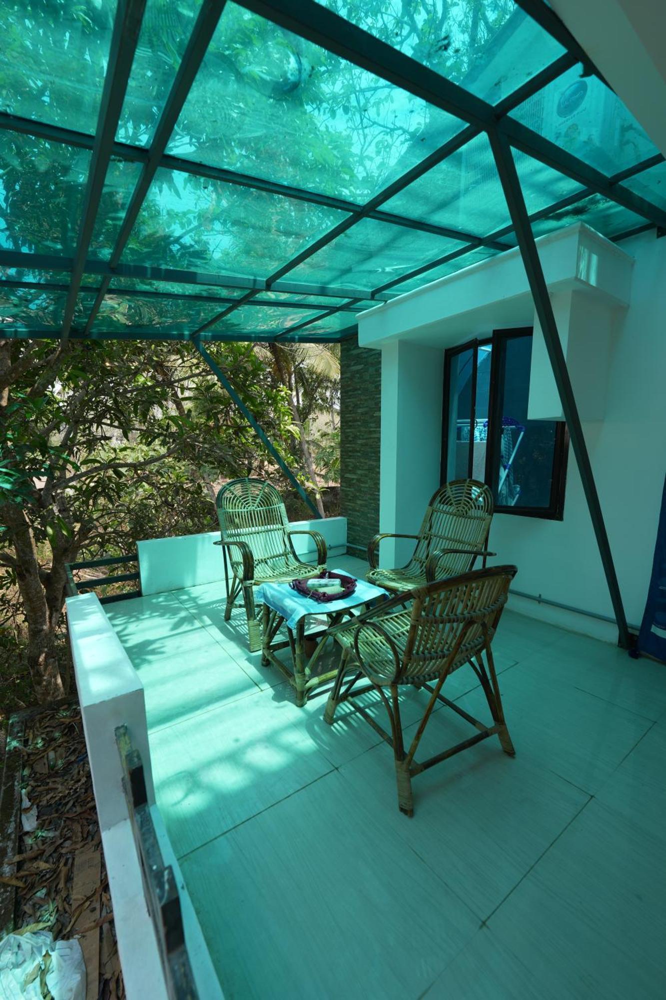 Hostel House Of Surf For Women Varkala