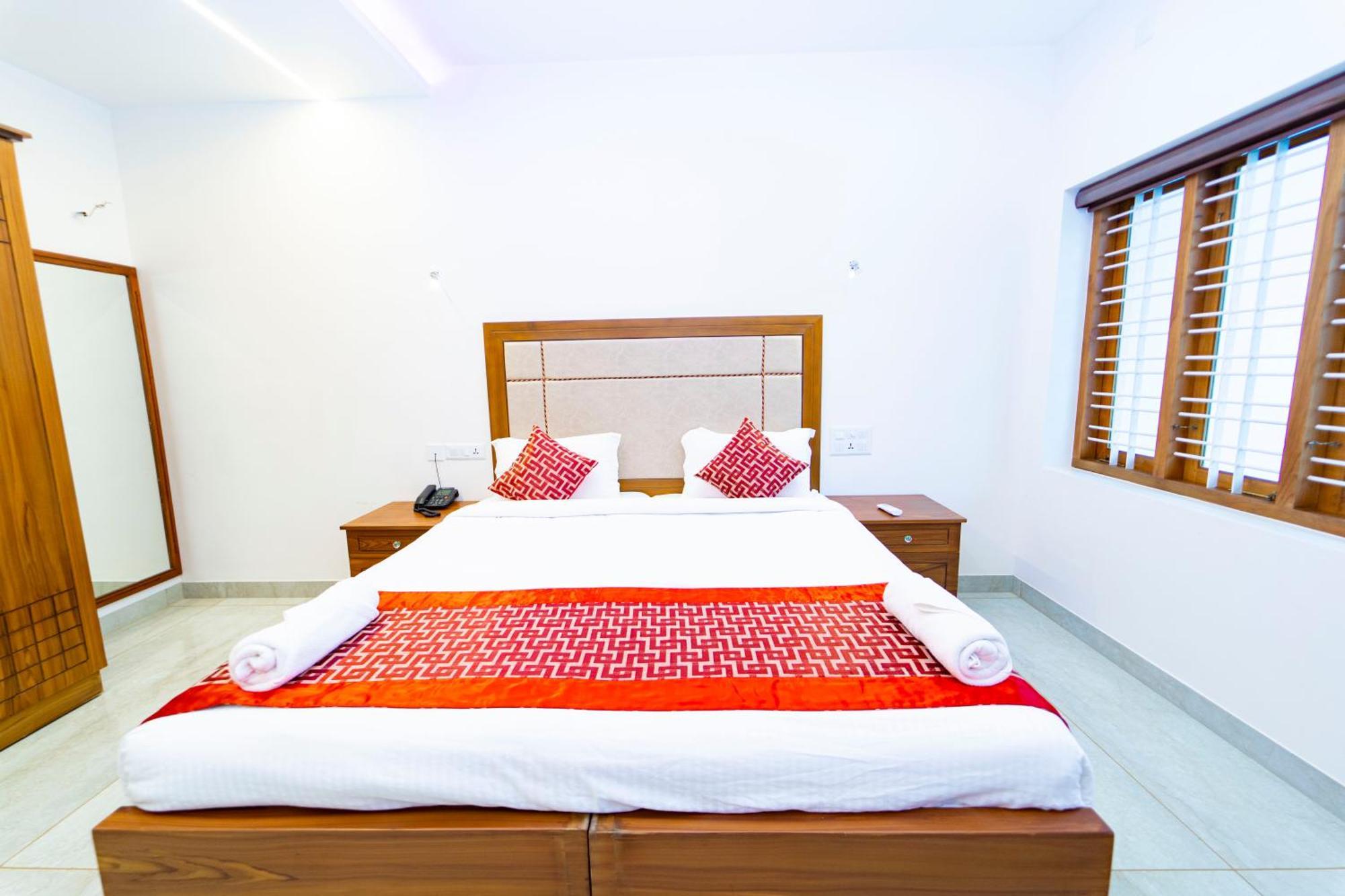 Resort Skylar Seaview & Ayurveda Varkala