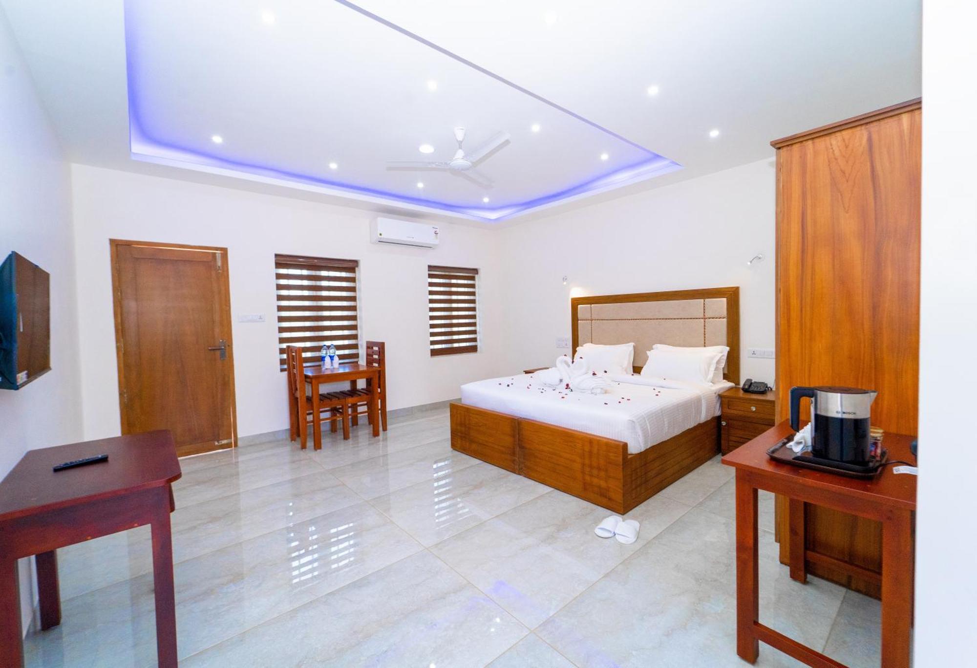 Resort Skylar Seaview & Ayurveda Varkala