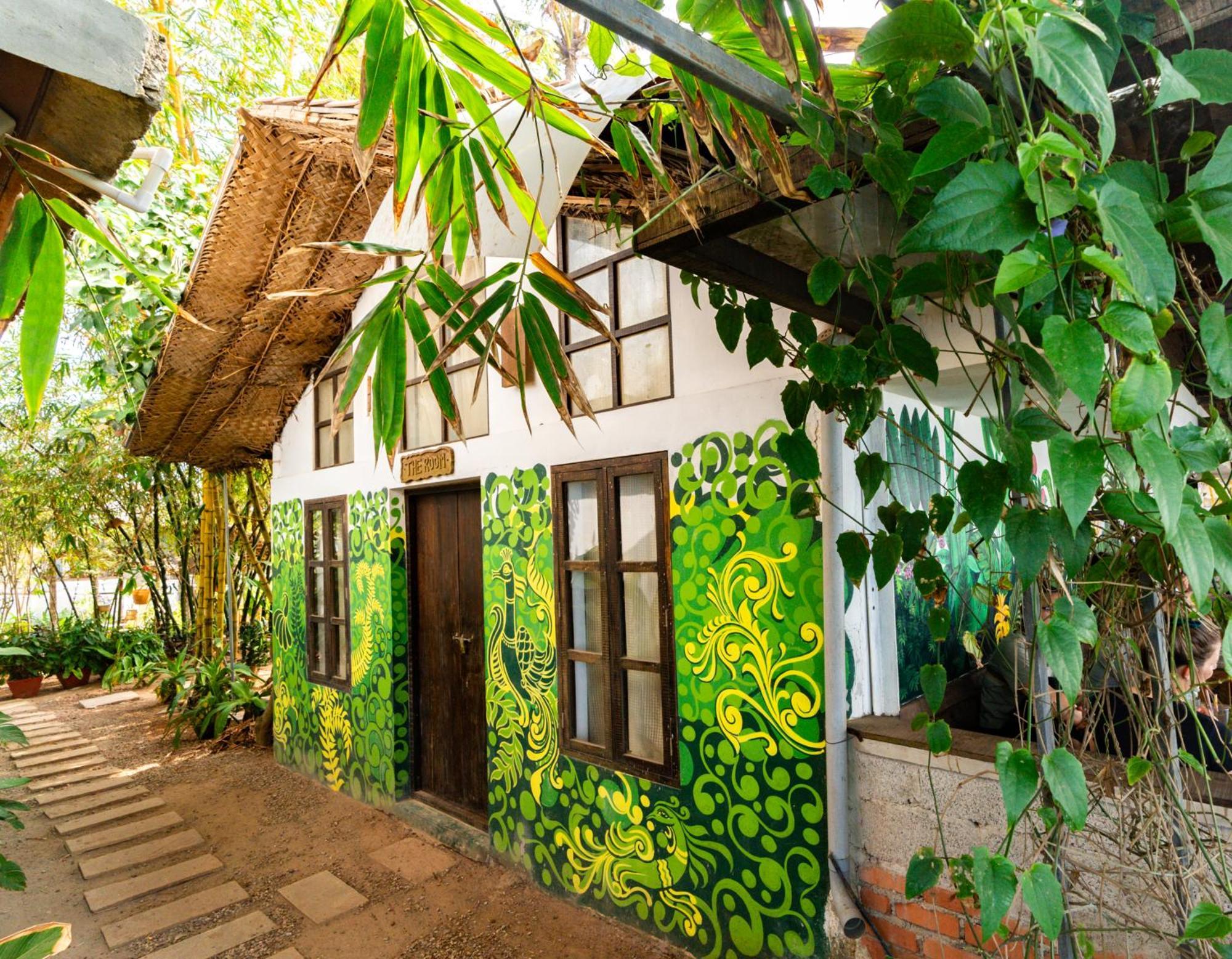 The By Sarwaa Bed & Breakfast