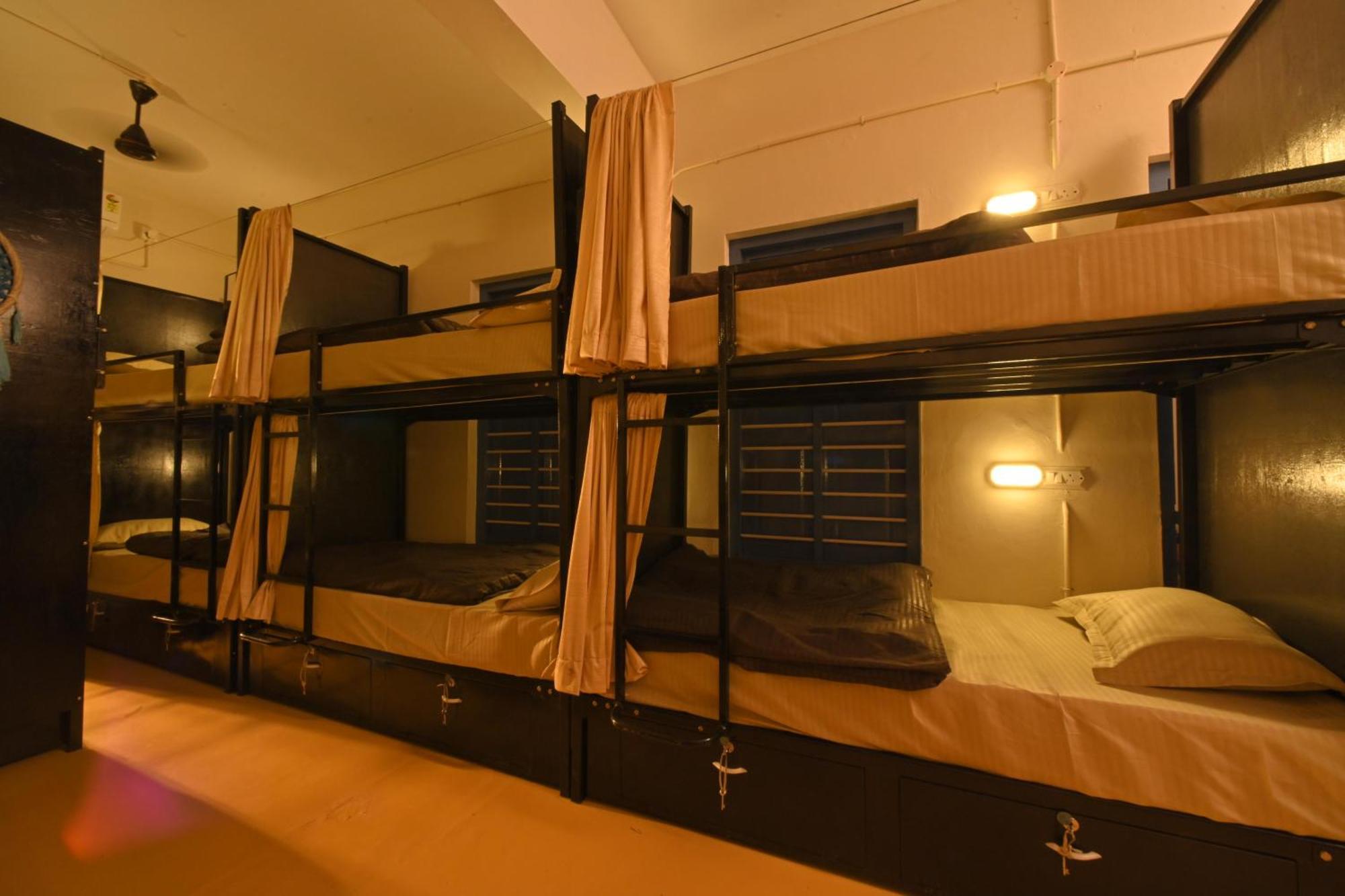 Hostel Haust *